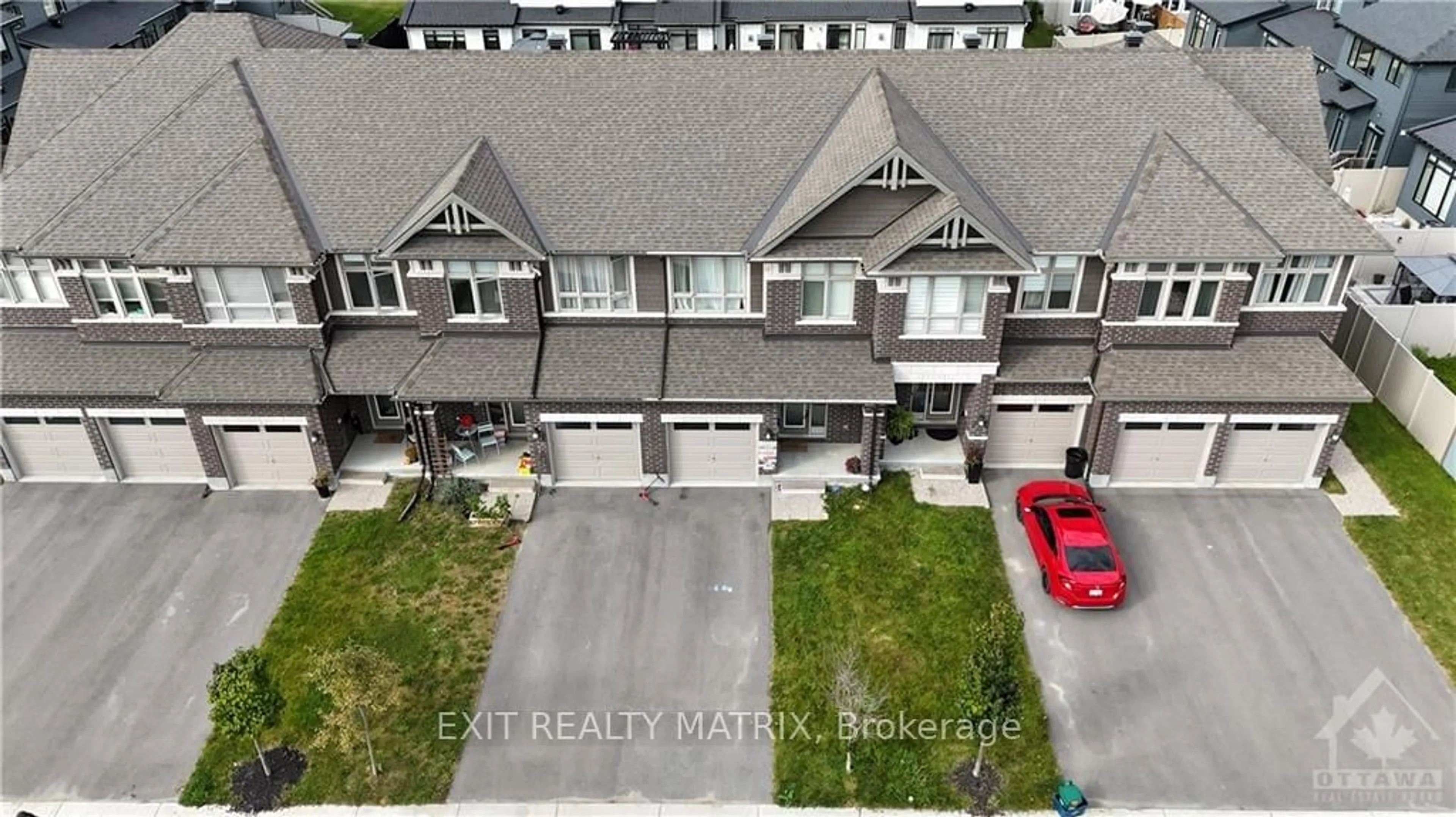 A pic from exterior of the house or condo, the street view for 811 CLAPHAM Terr, Stittsville - Munster - Richmond Ontario K2S 2N8