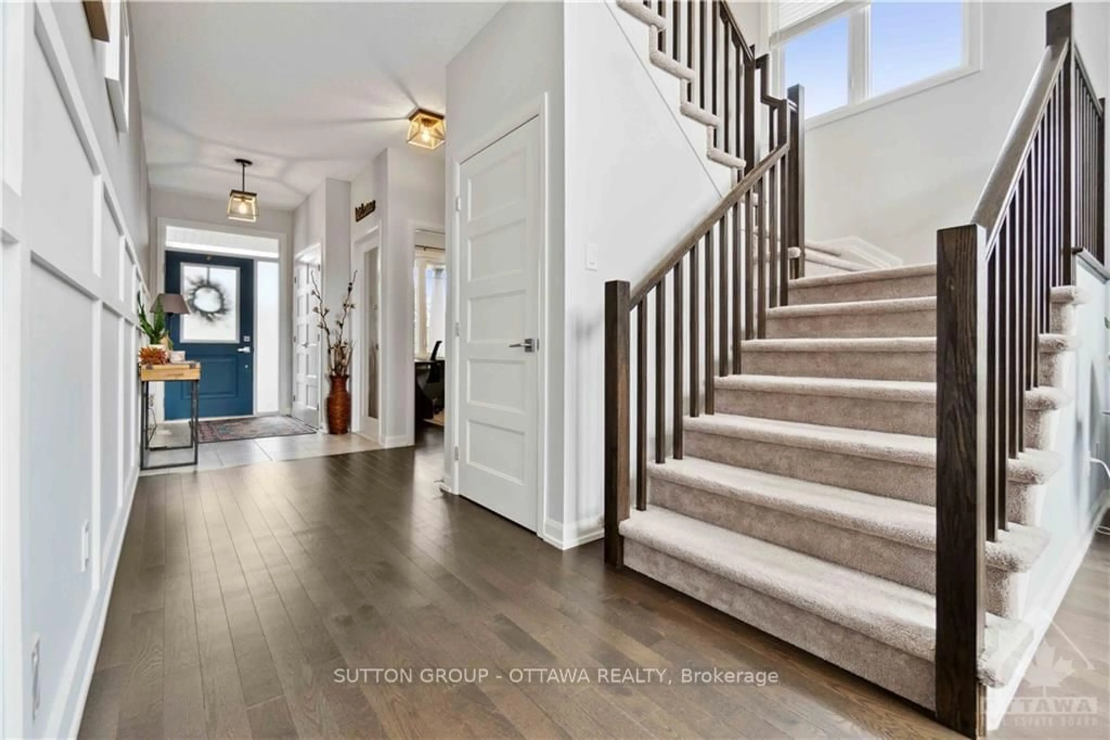 Indoor entryway, wood floors for 14 GRAHAM St, Carleton Place Ontario K7C 0H7