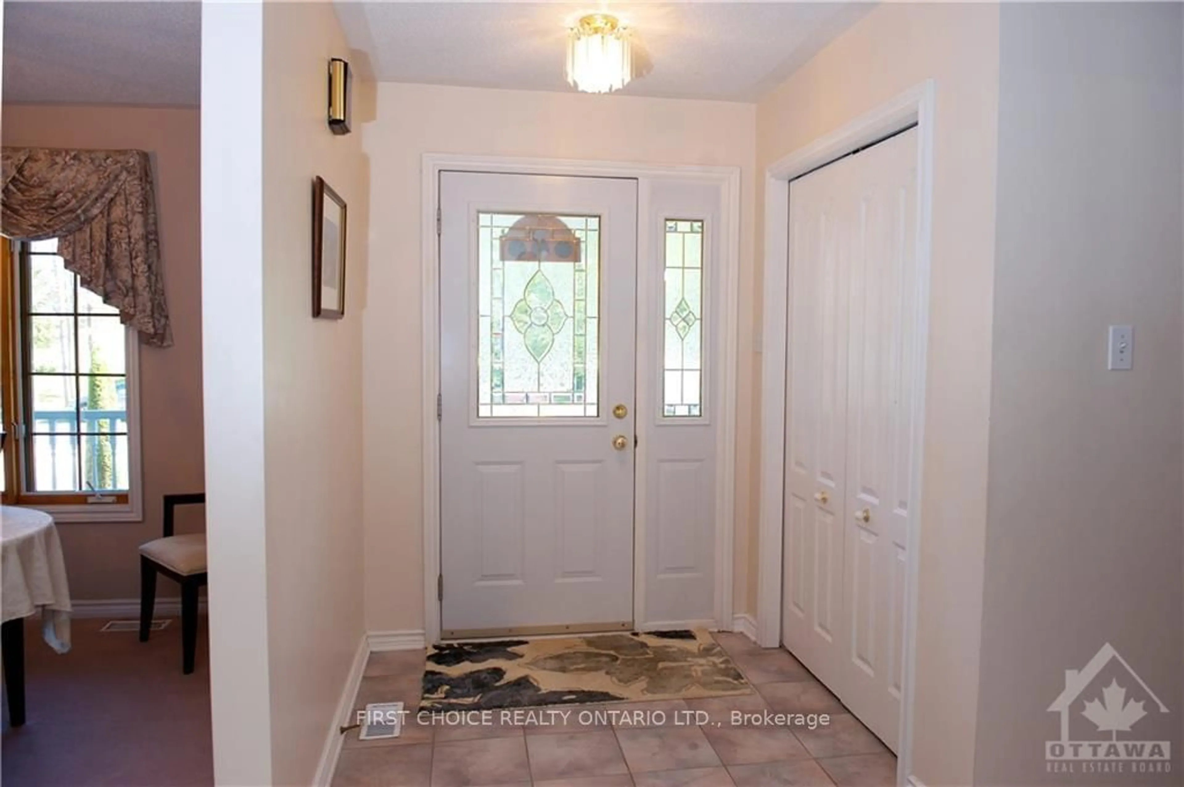 Indoor entryway, not visible floor for 6819 SUNSET Blvd, Greely - Metcalfe - Osgoode - Vernon and Area Ontario K4P 1M6