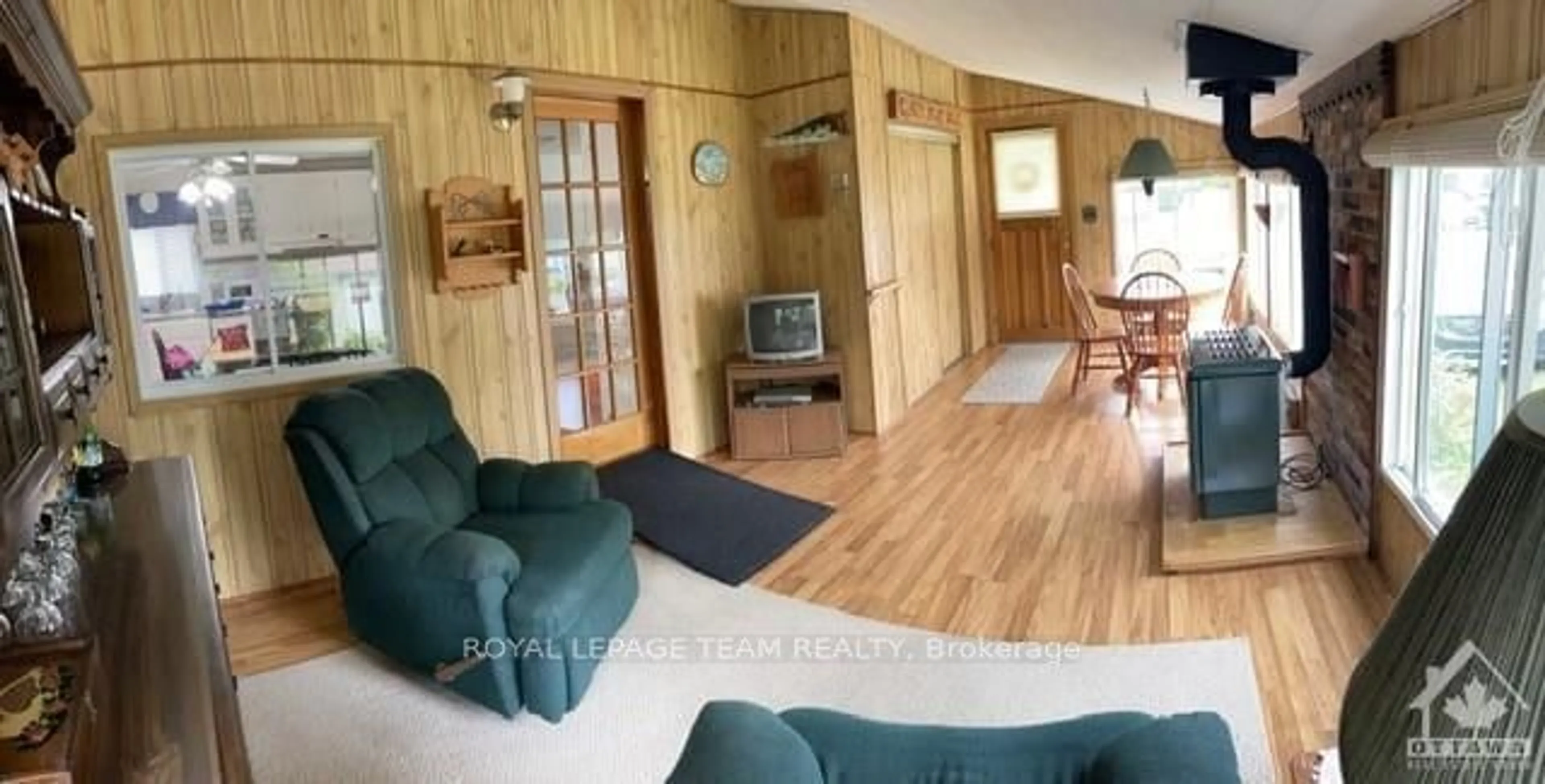 Living room, wood floors for 15 EVERGREEN Lane, McNab/Braeside Ontario K0A 3L0