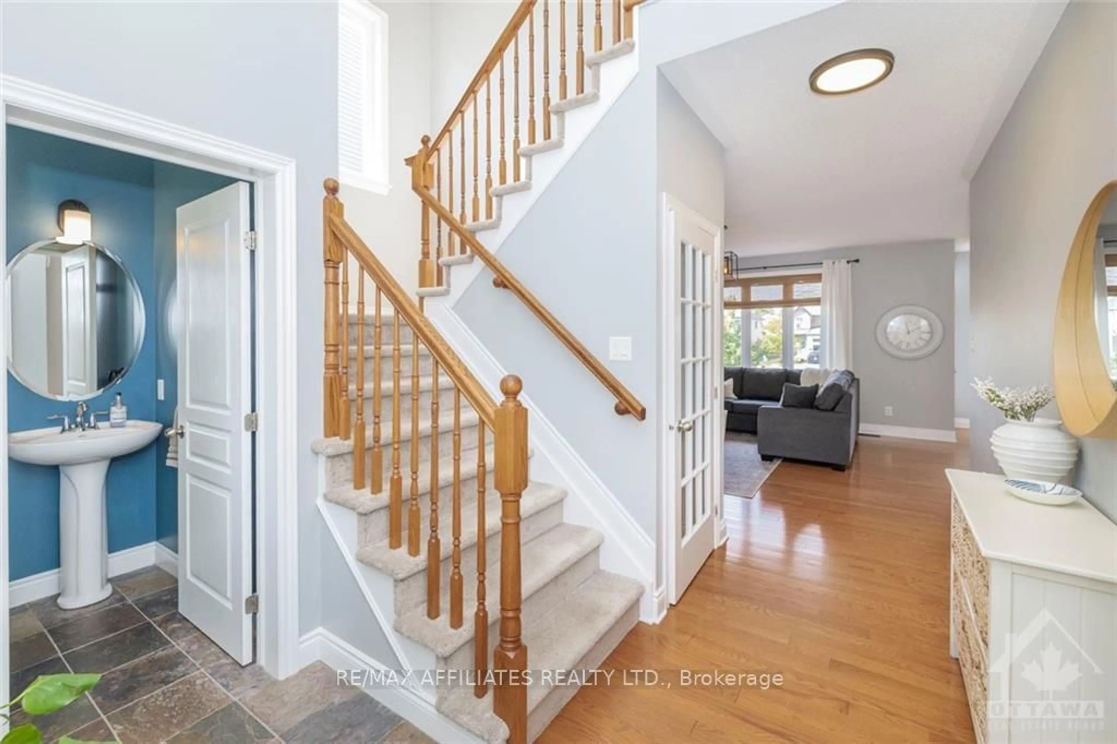 Indoor entryway, wood floors for 237 SANTIAGO St, Carleton Place Ontario K7C 0C7