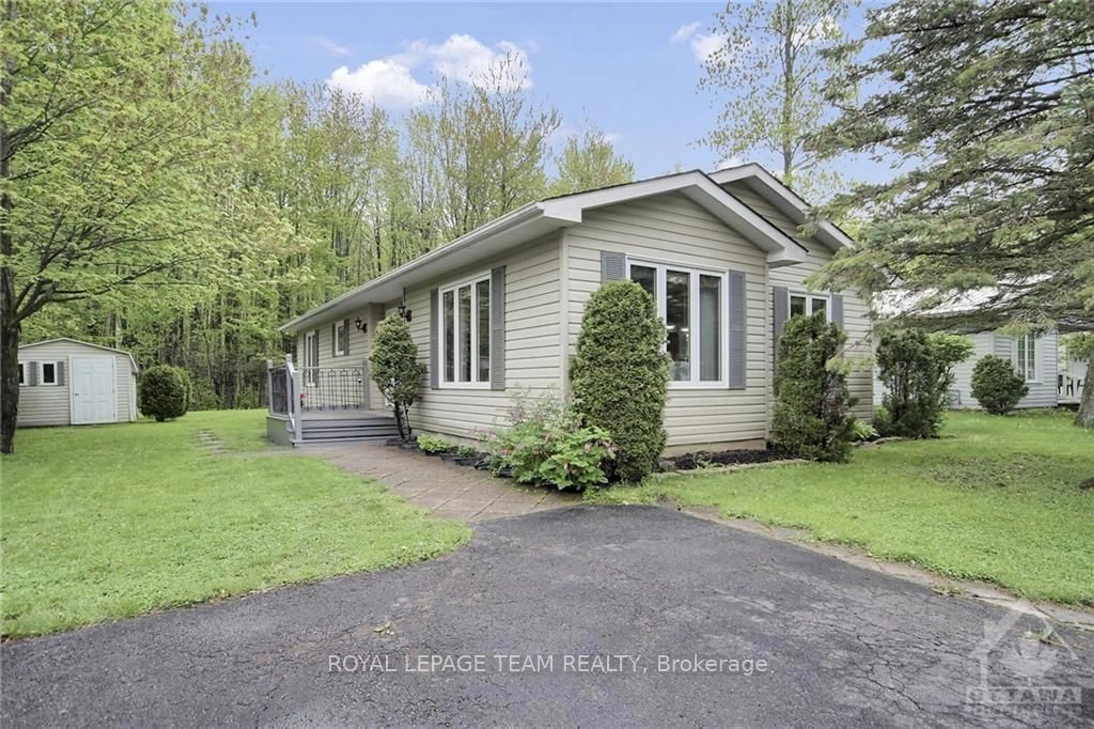 Frontside or backside of a home, cottage for 6596 VISTA PATRICK, Greely - Metcalfe - Osgoode - Vernon and Area Ontario K4P 1C9