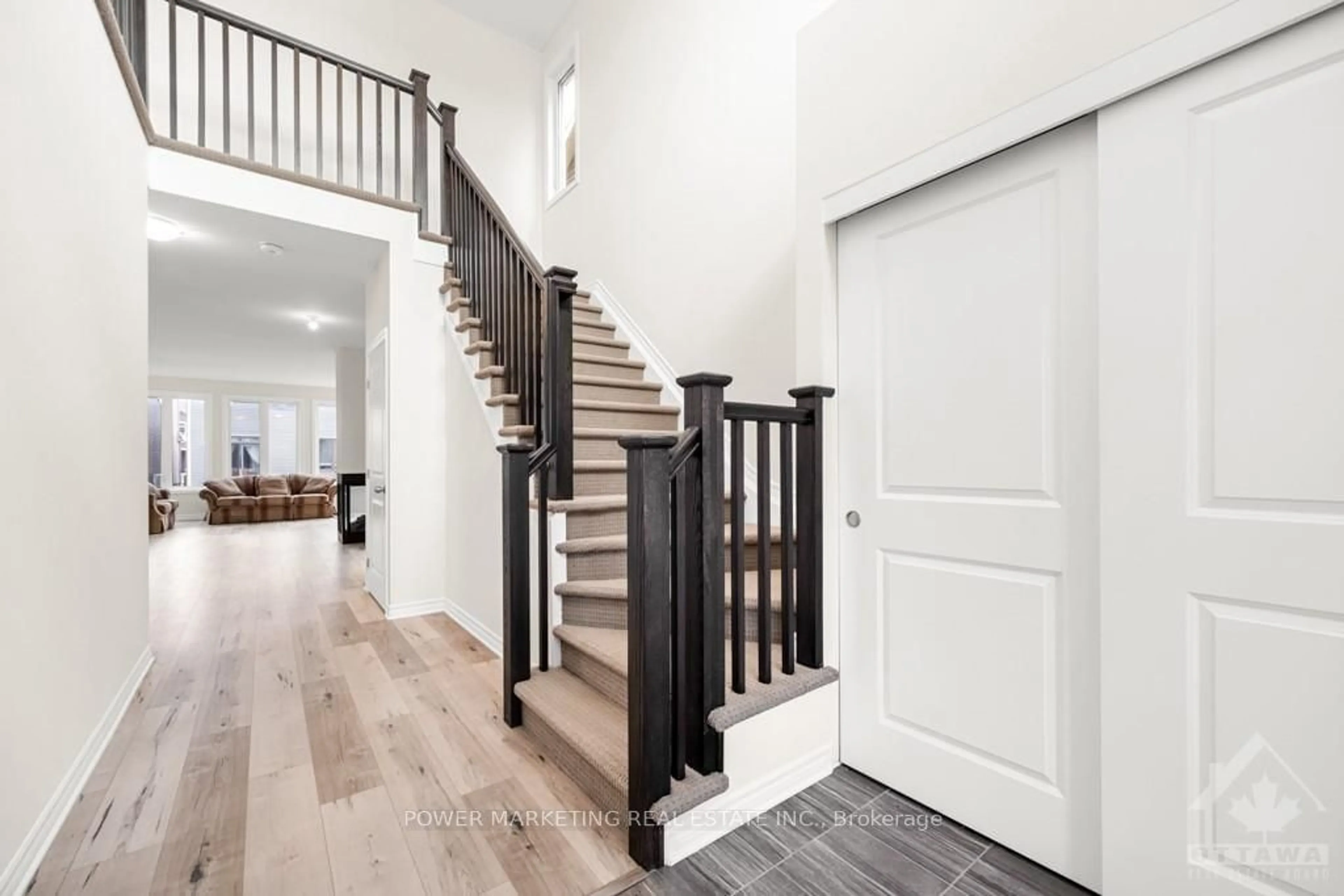 Indoor entryway, wood floors for 69 DEFENCE St, Kanata Ontario K2V 0N3