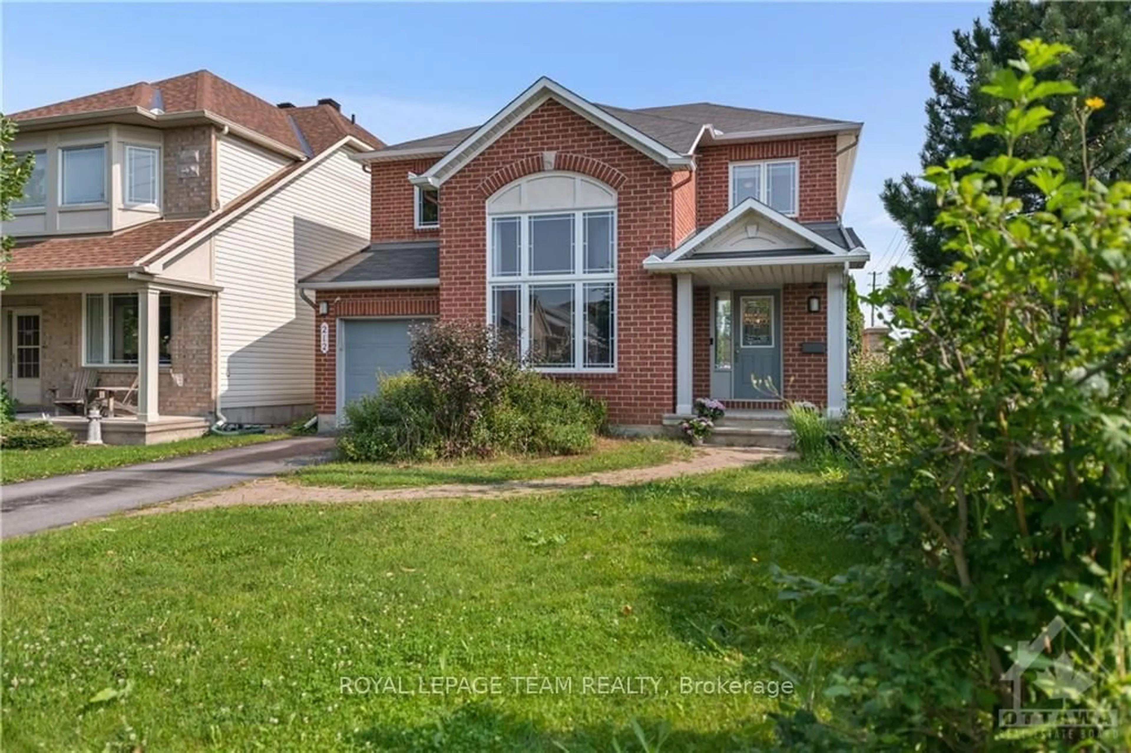 Frontside or backside of a home, cottage for 212 WILLOW CREEK Circ, Barrhaven Ontario K2G 7B1