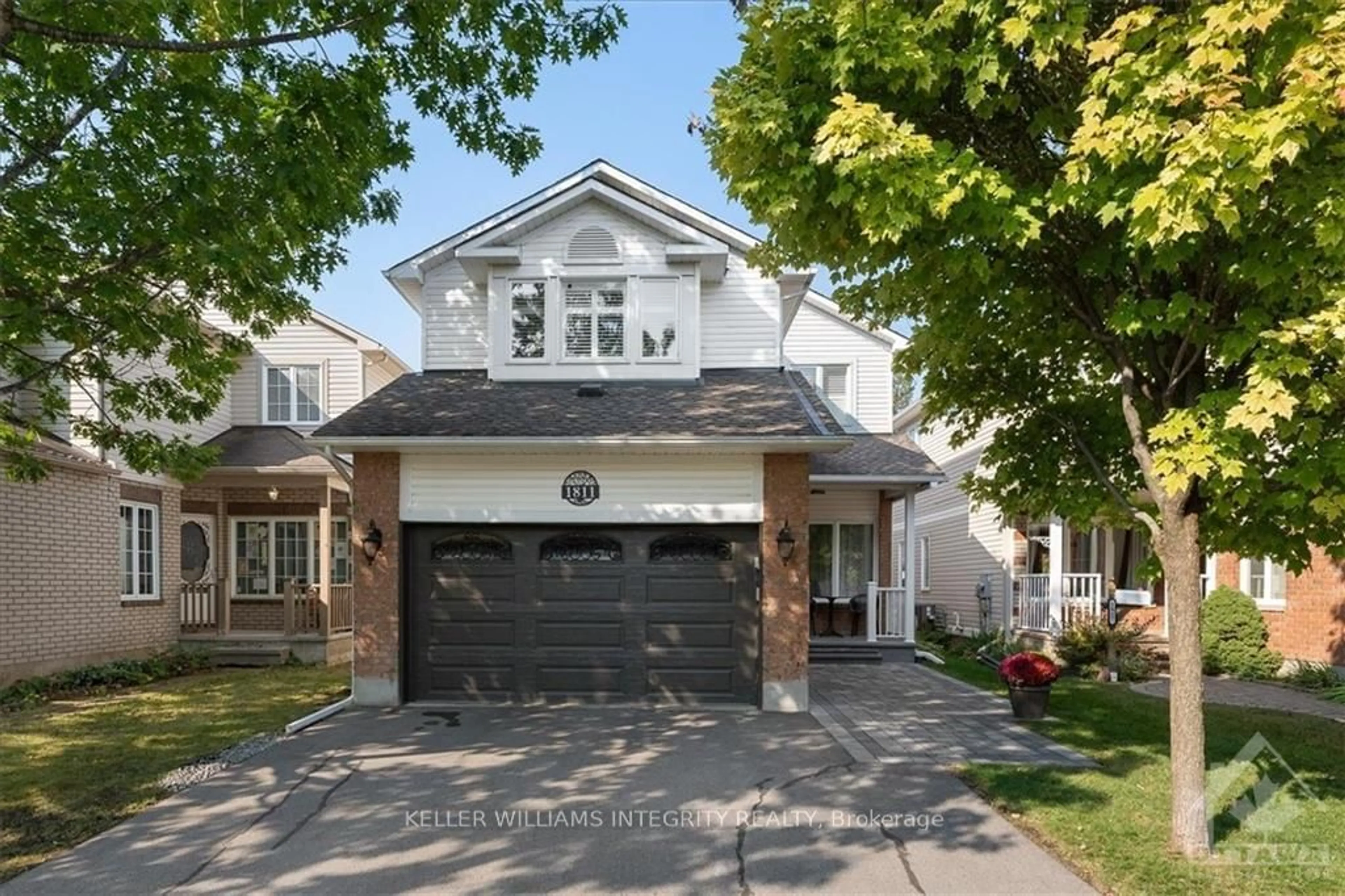 Frontside or backside of a home, the street view for 1811 HENNESSY Cres, Orleans - Cumberland and Area Ontario K4A 3X8