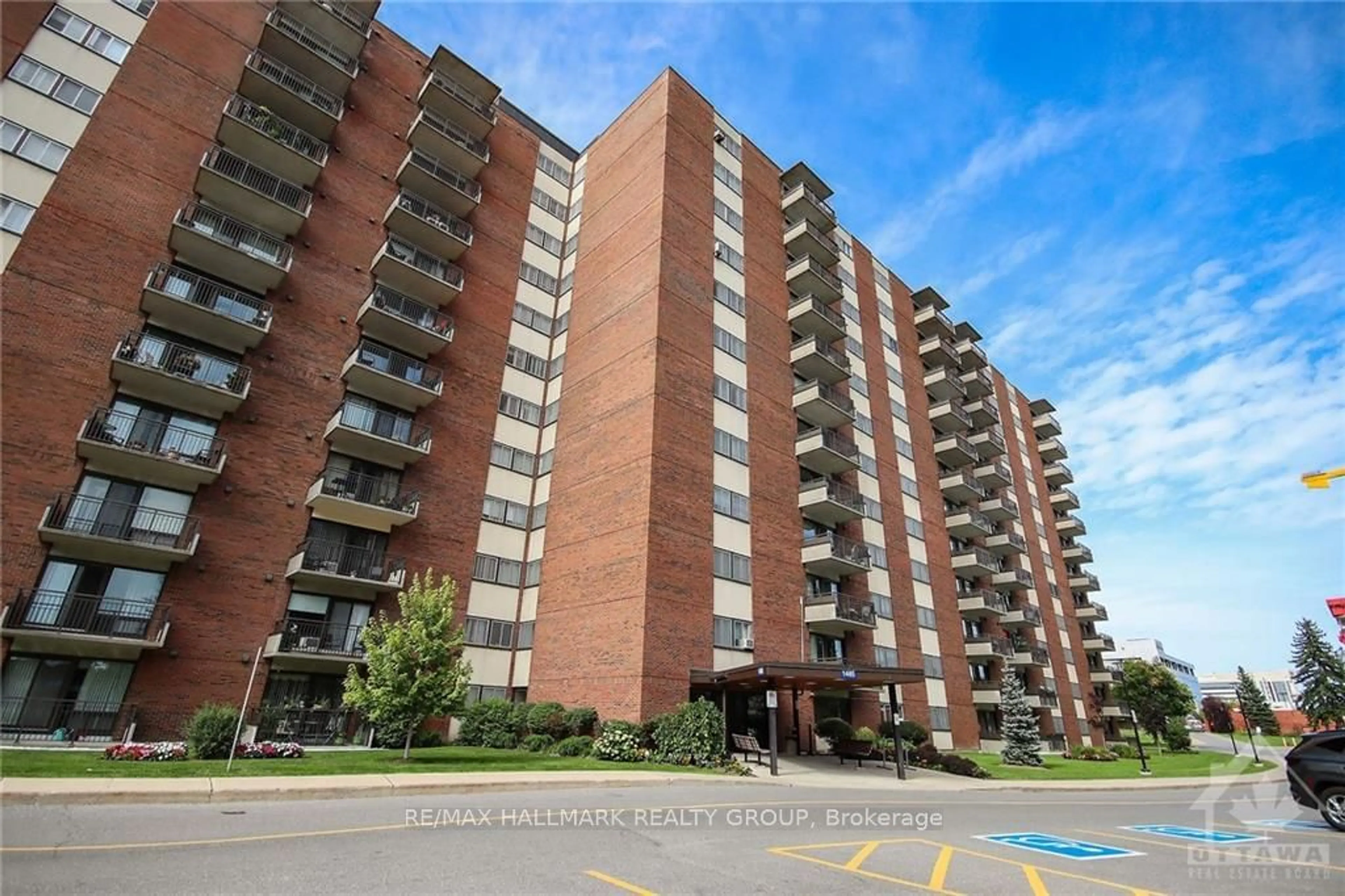 A pic from exterior of the house or condo, the front or back of building for 1485 BASELINE Rd #210, Belair Park - Copeland Park and Area Ontario K2C 3L4