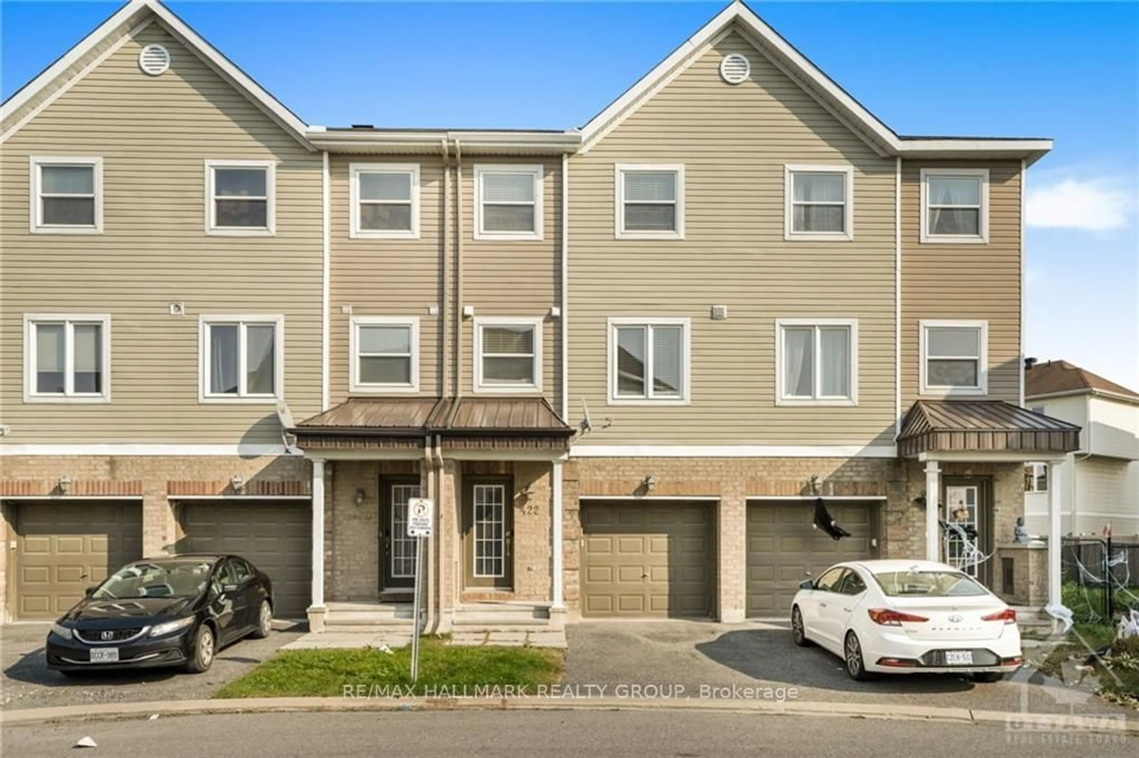 A pic from exterior of the house or condo, the street view for 422 SADAR, Barrhaven Ontario K2J 3T3