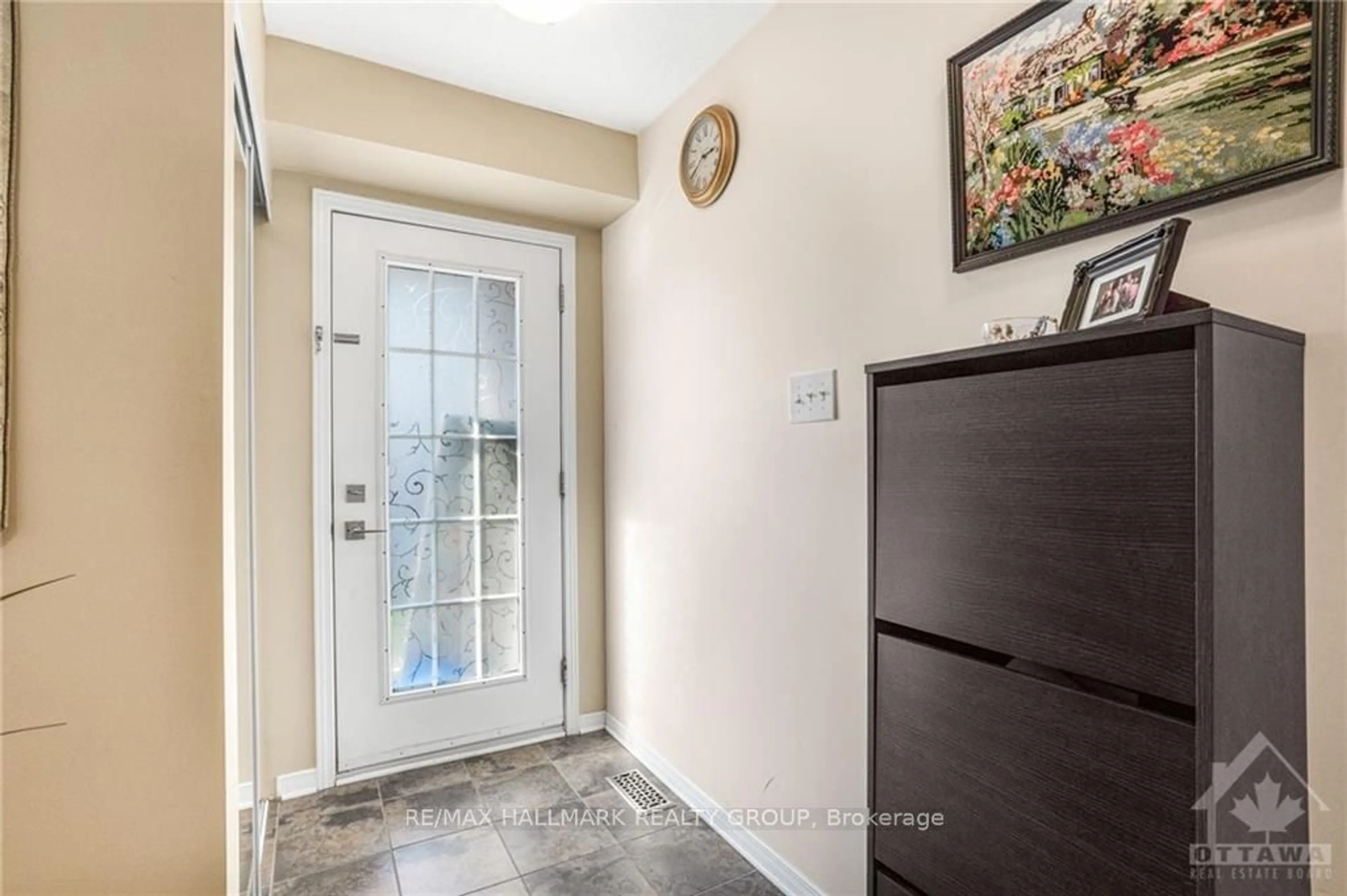 Indoor entryway, not visible floor for 422 SADAR, Barrhaven Ontario K2J 3T3