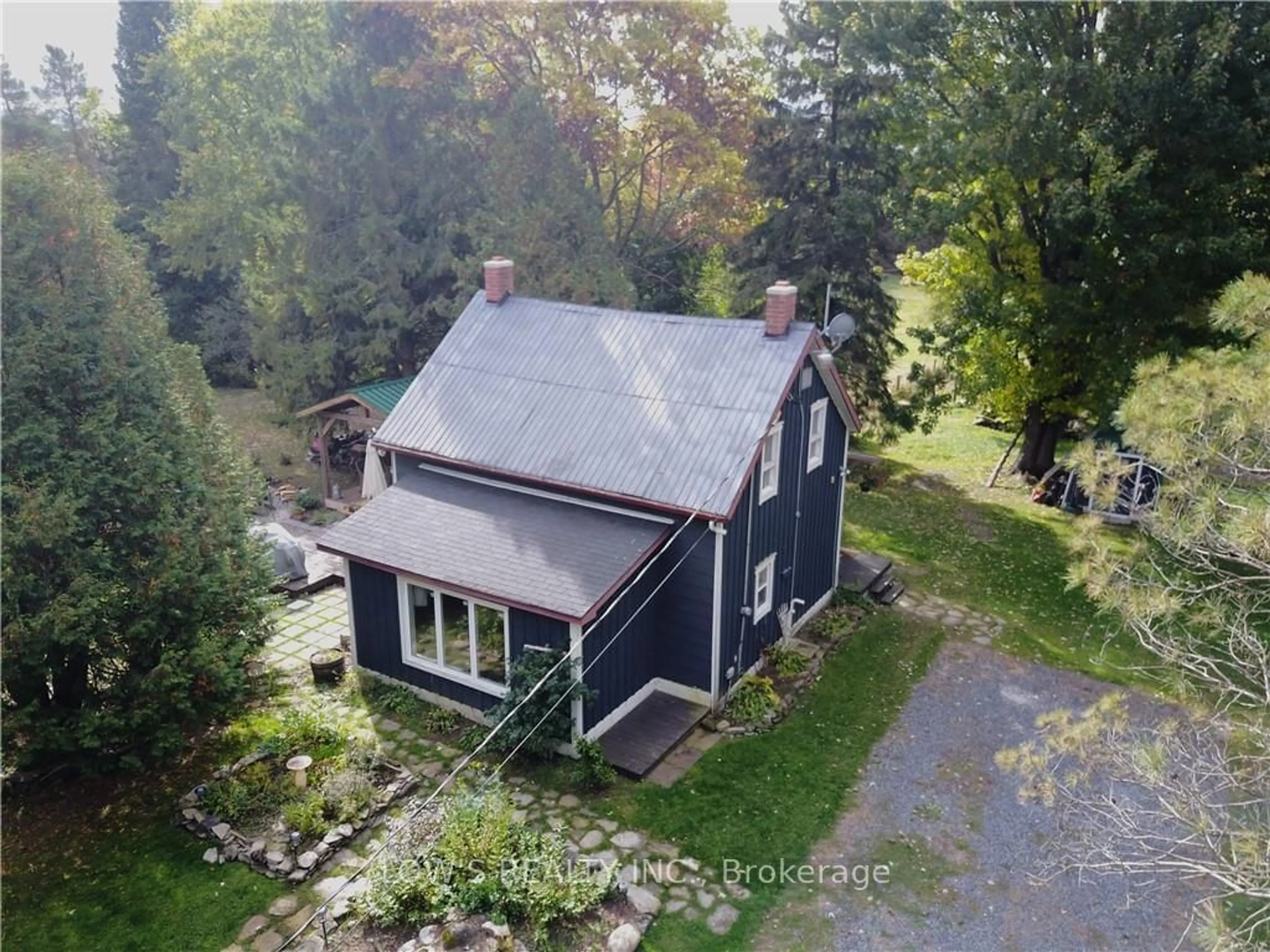 Frontside or backside of a home, cottage for 3748 FOURTH LINE Rd, South Glengarry Ontario K0B 1H0