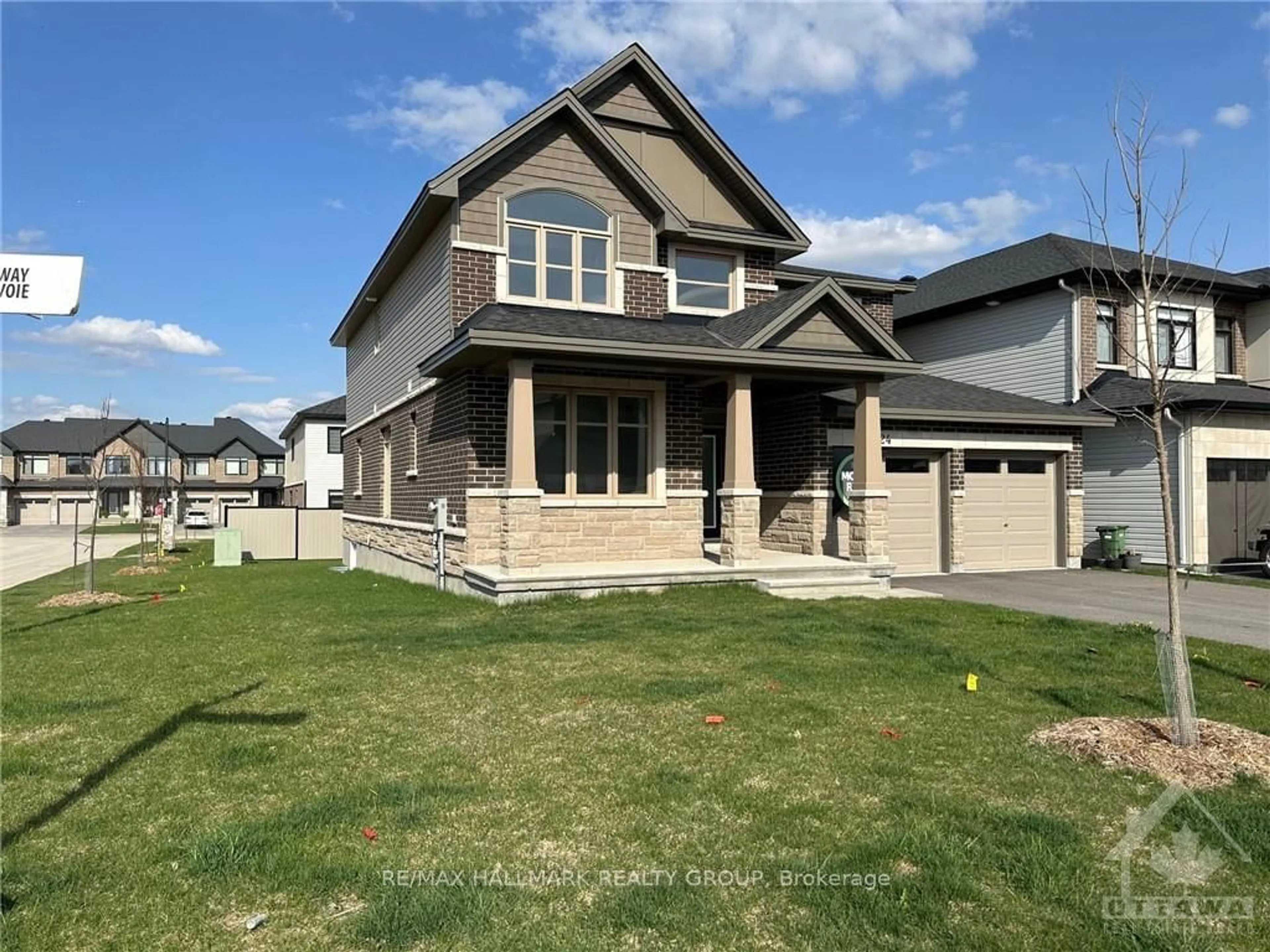 Frontside or backside of a home, the street view for 724 ODYSSEY Way, Leitrim Ontario K1T 0V9