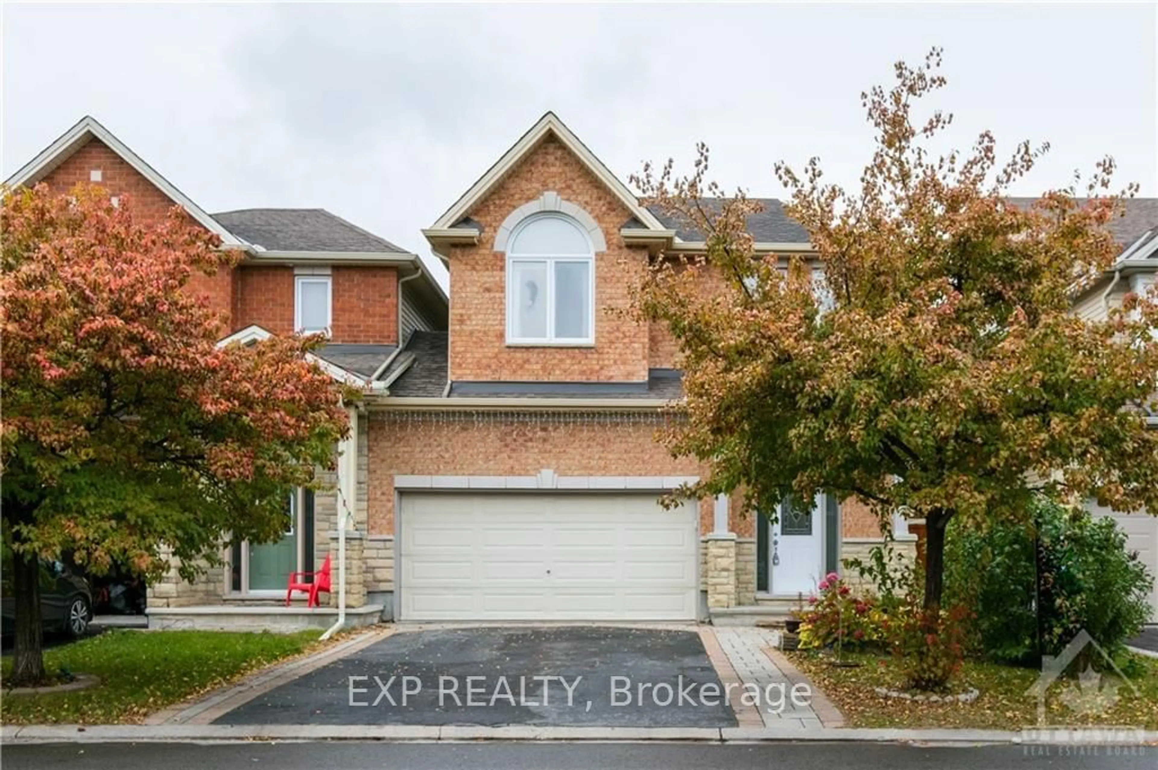 A pic from exterior of the house or condo, the street view for 914 WHITEFORD Way, Kanata Ontario K2M 0C9