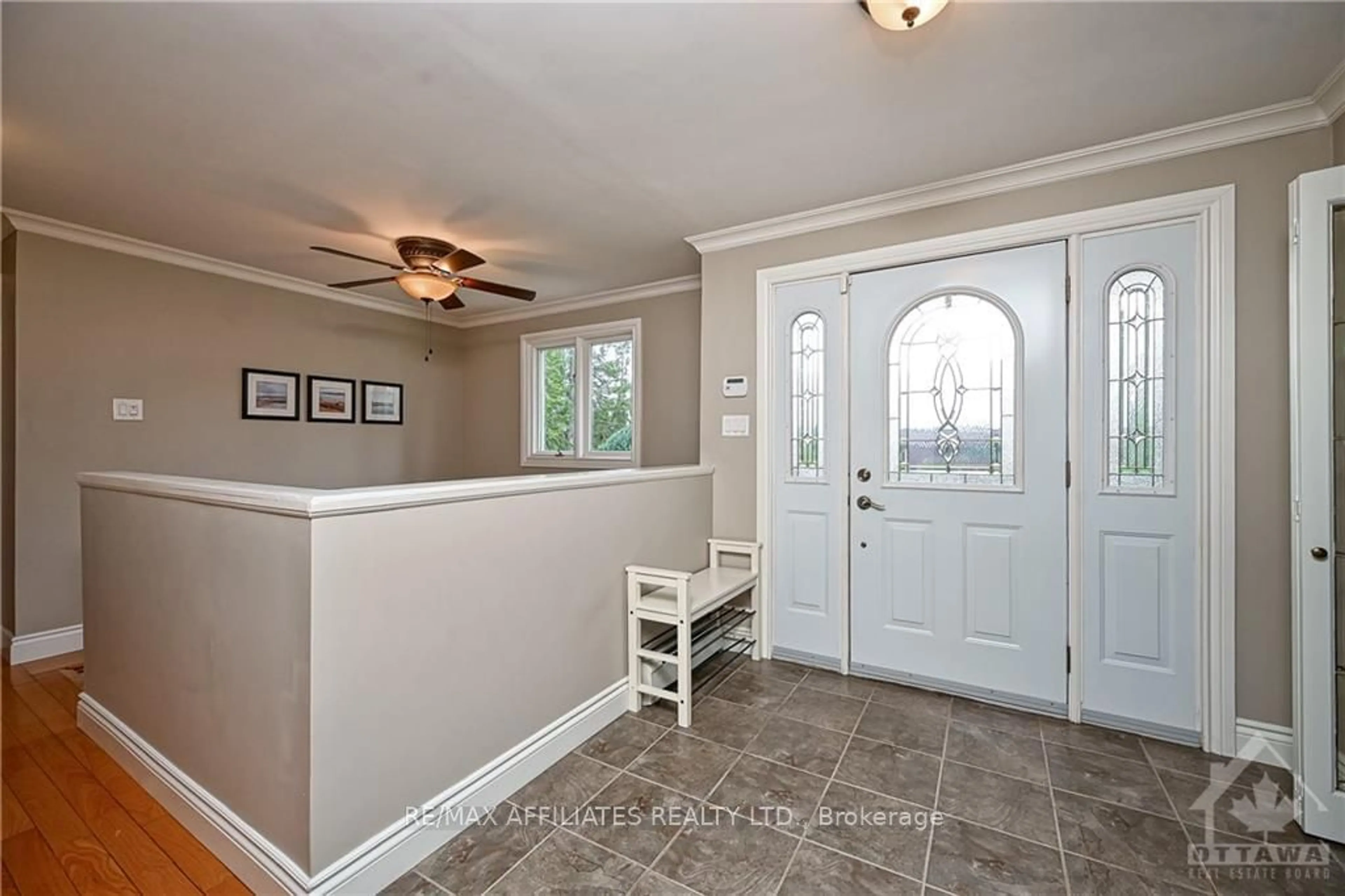 Indoor entryway, wood floors for 1532 BELLA VISTA Dr, Orleans - Cumberland and Area Ontario K4C 1A7