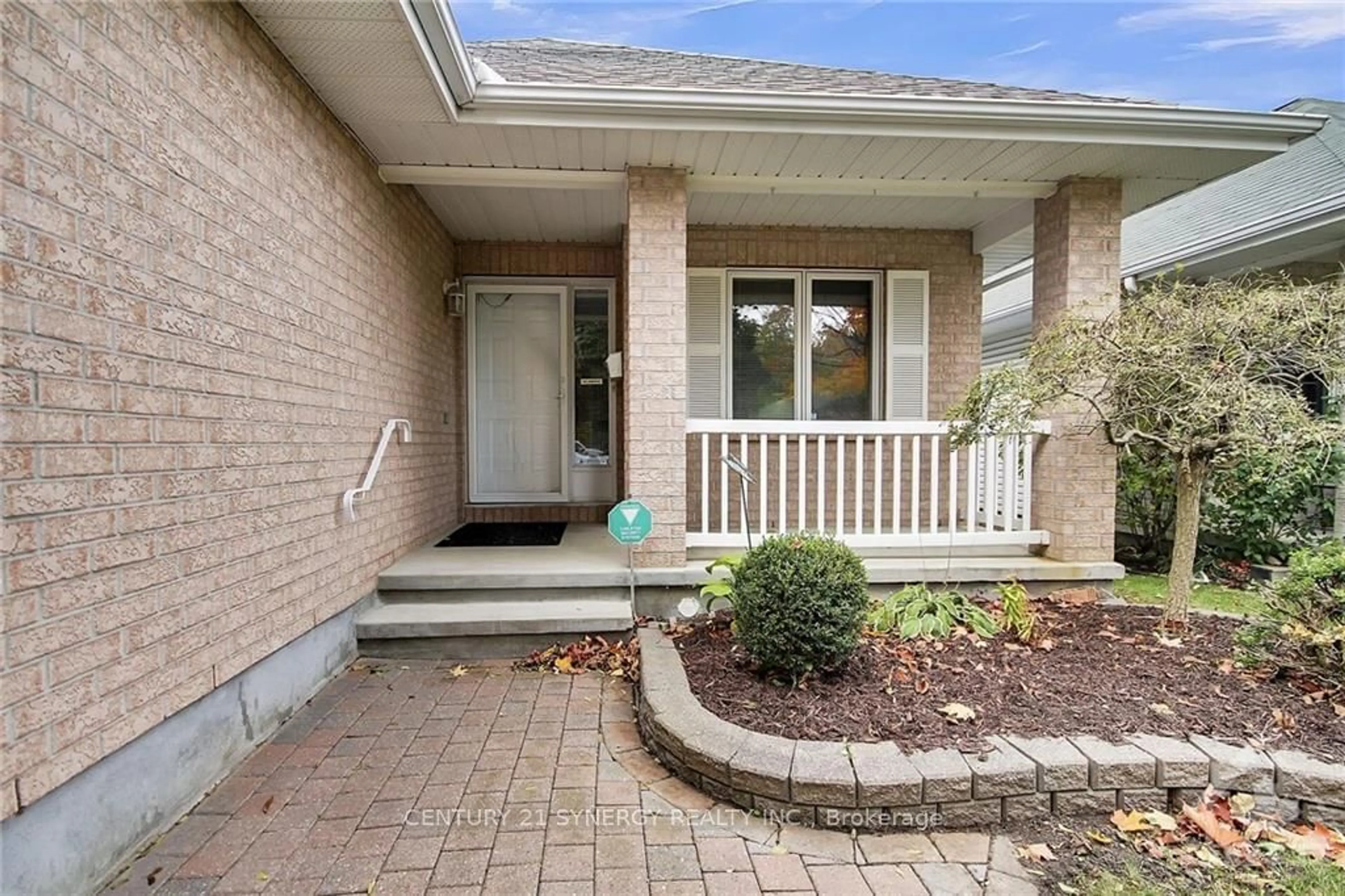 Home with brick exterior material for 6103 ABBOTT St, Stittsville - Munster - Richmond Ontario K2S 1V5