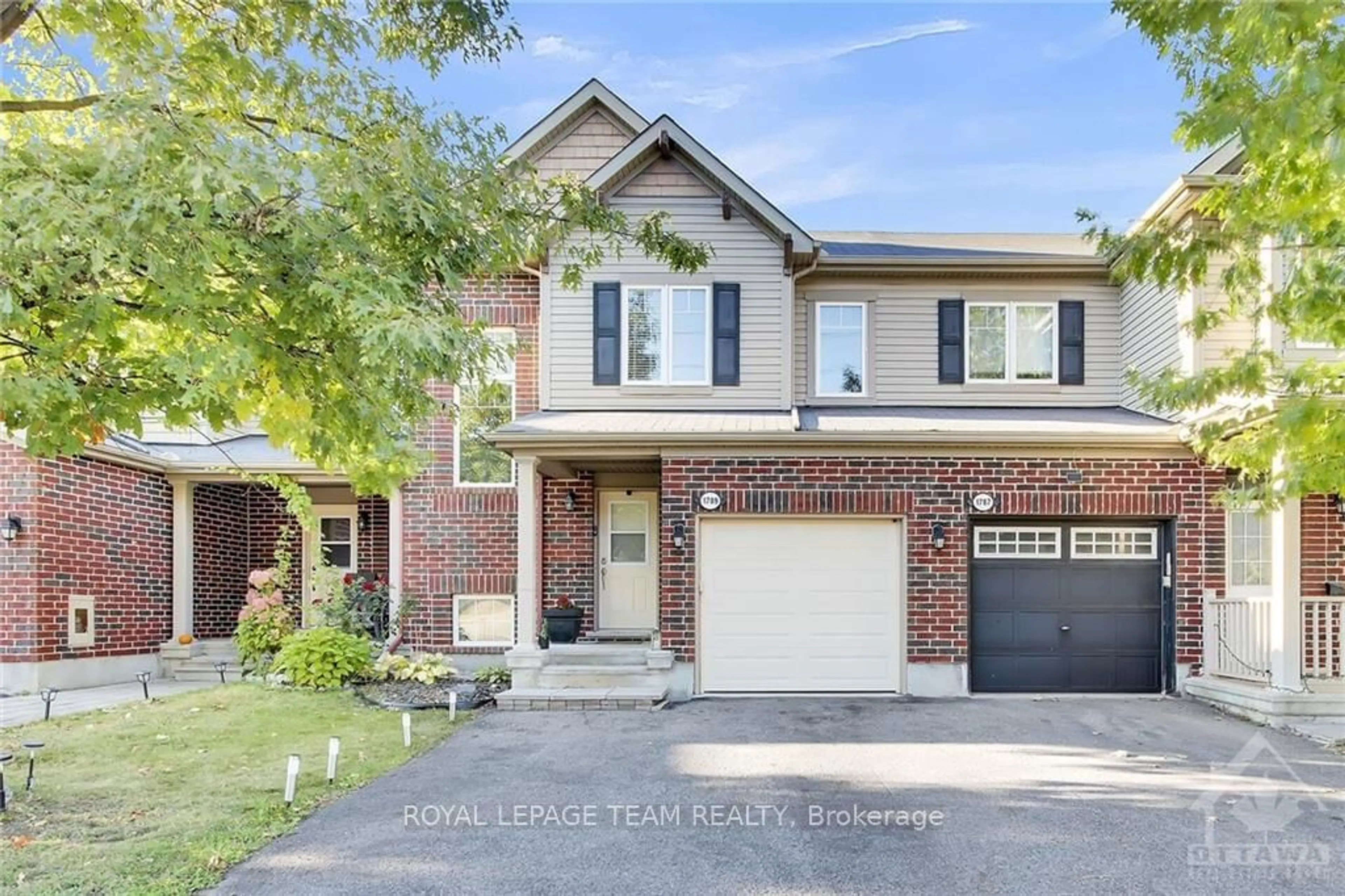 Home with brick exterior material for 1789 MAPLE GROVE Rd, Stittsville - Munster - Richmond Ontario K2S 0M4