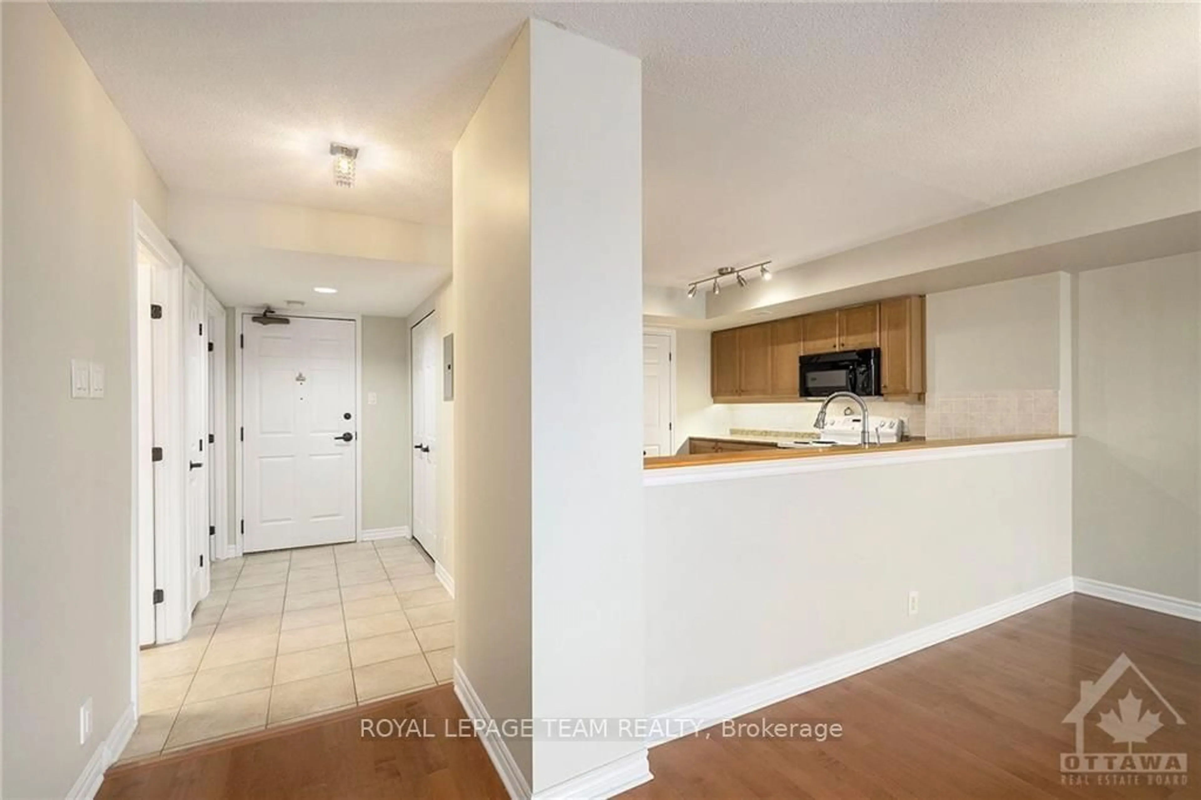 Indoor entryway, not visible floor for 120 GRANT CARMAN Dr #703, Cityview - Parkwoods Hills - Rideau Shore Ontario K2E 1C8