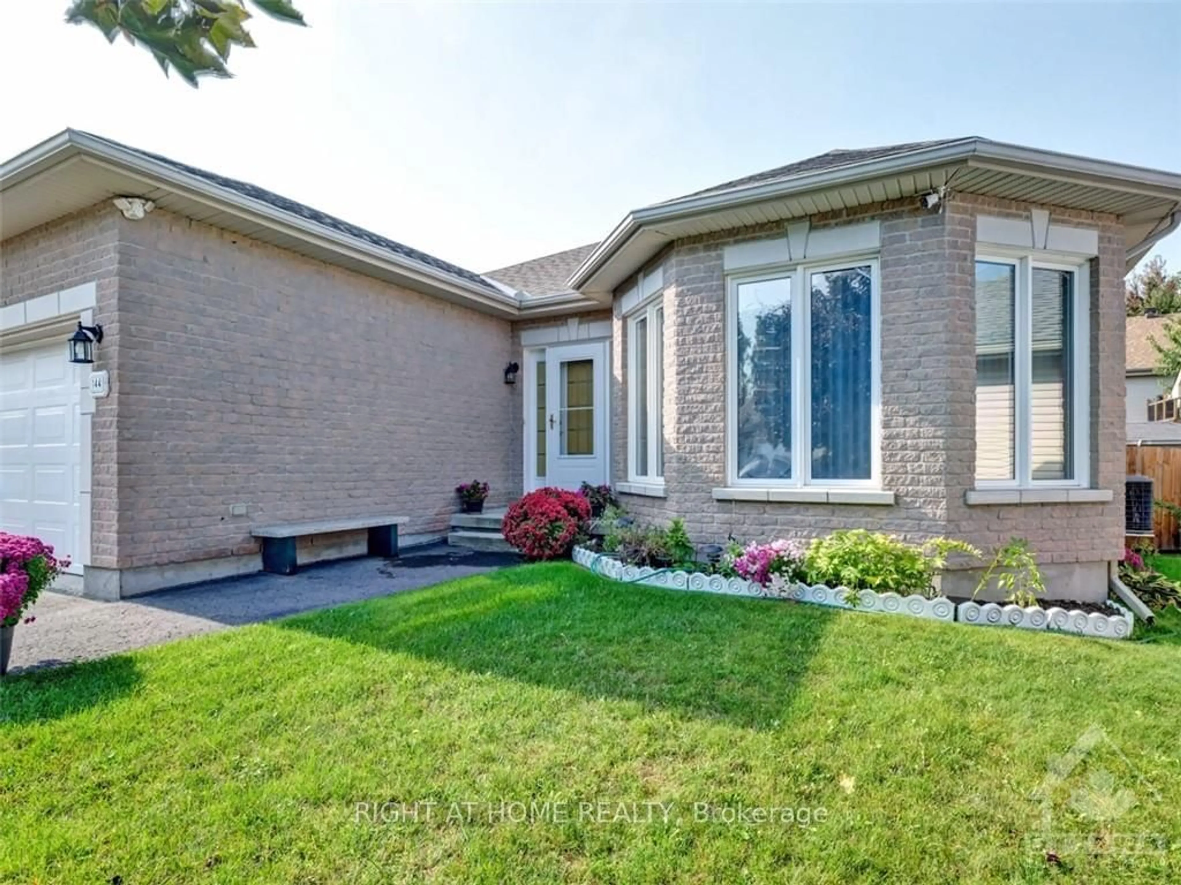 Home with brick exterior material for 144 SANDRA Cres, Clarence-Rockland Ontario K4K 1R7