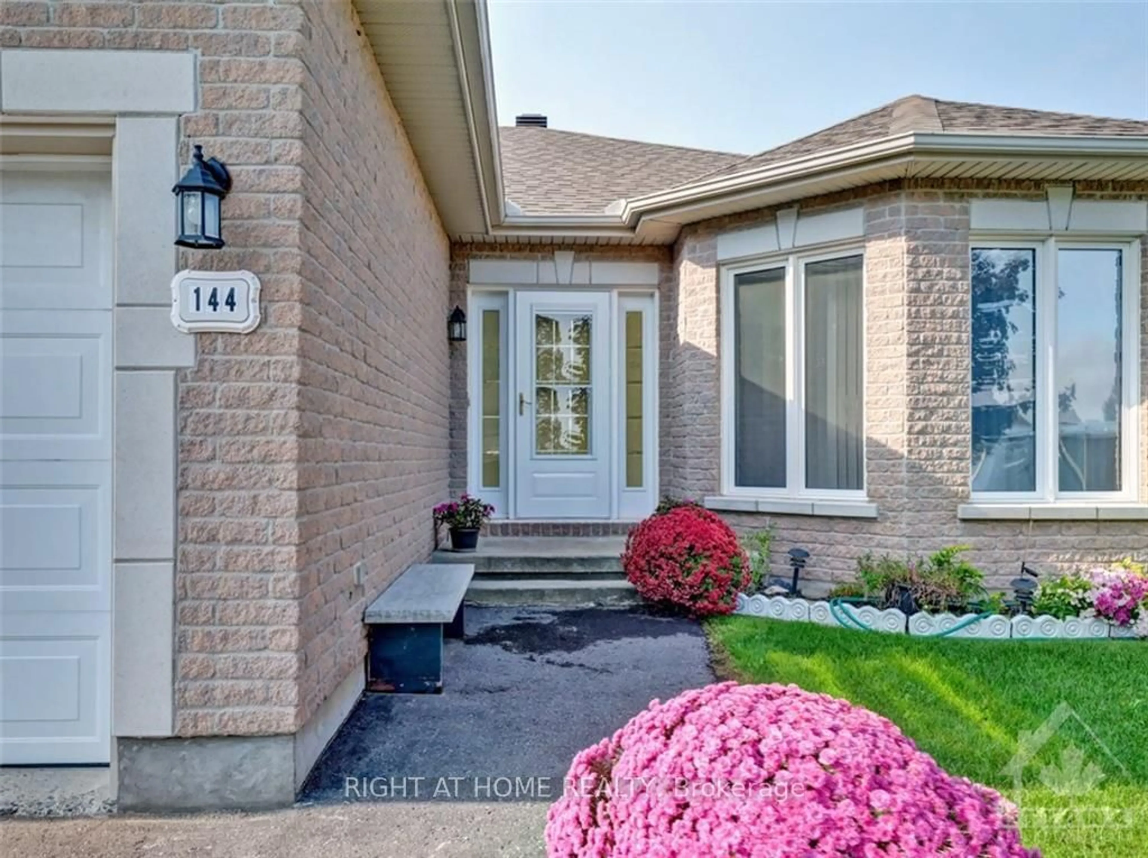 Home with brick exterior material for 144 SANDRA Cres, Clarence-Rockland Ontario K4K 1R7