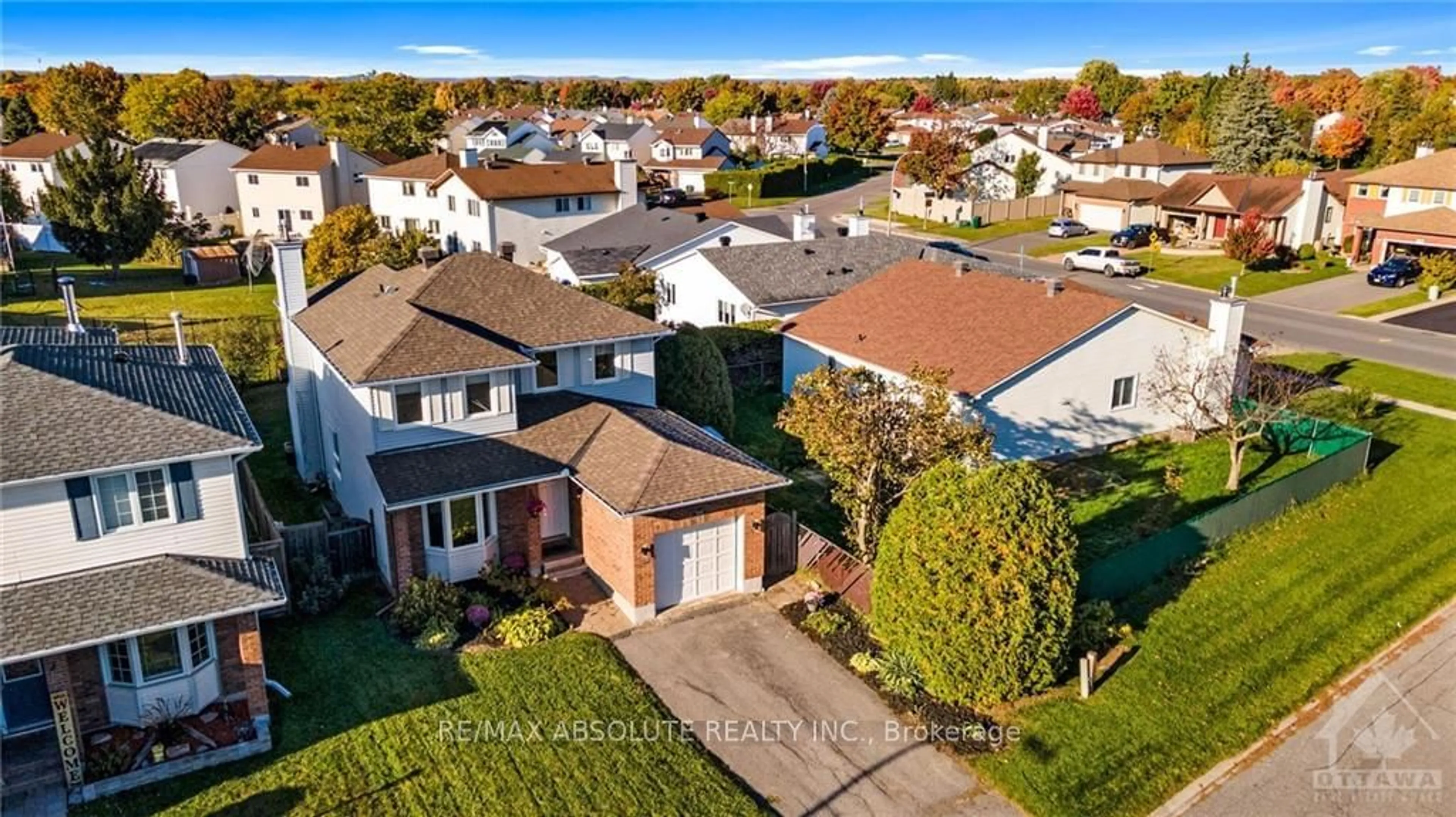 Frontside or backside of a home, the street view for 1847 D'AMOUR Cres, Orleans - Convent Glen and Area Ontario K1C 5H4