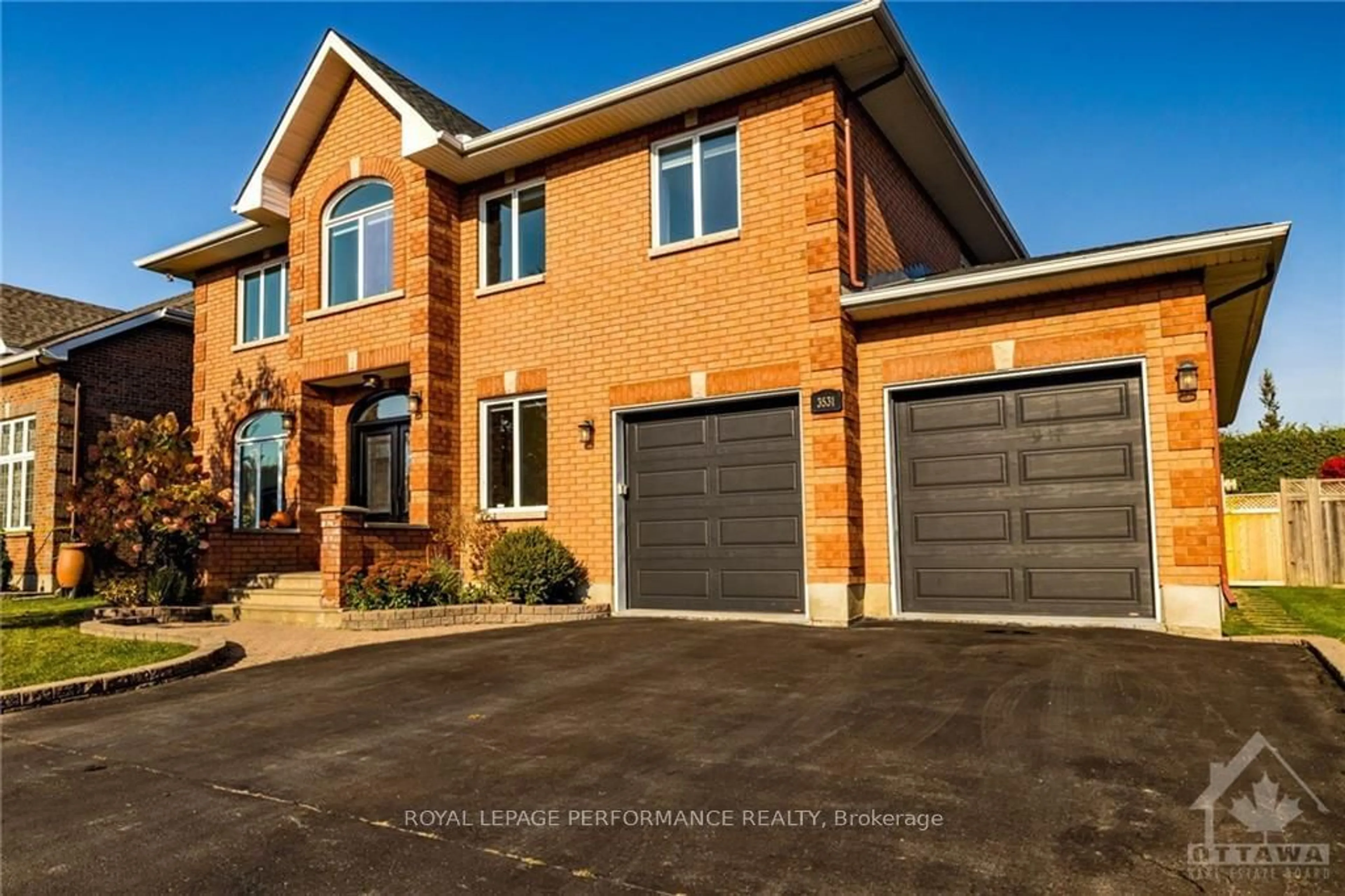 Home with brick exterior material for 3531 WYMAN Cres, Hunt Club - Windsor Park Village and Area Ontario K1V 0Z1