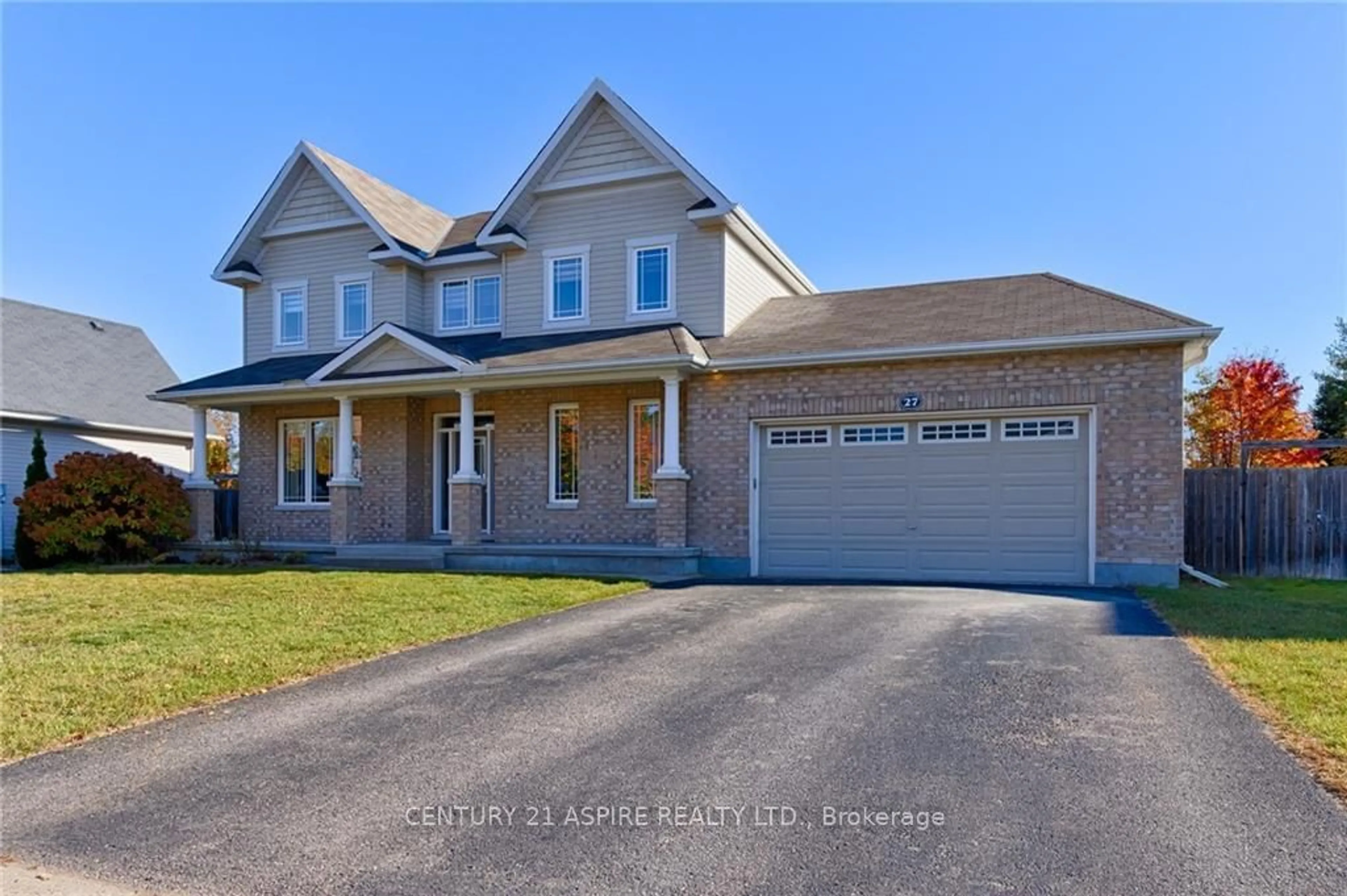 Frontside or backside of a home, the street view for 27 BEDARD Blvd, Petawawa Ontario K8H 0B7