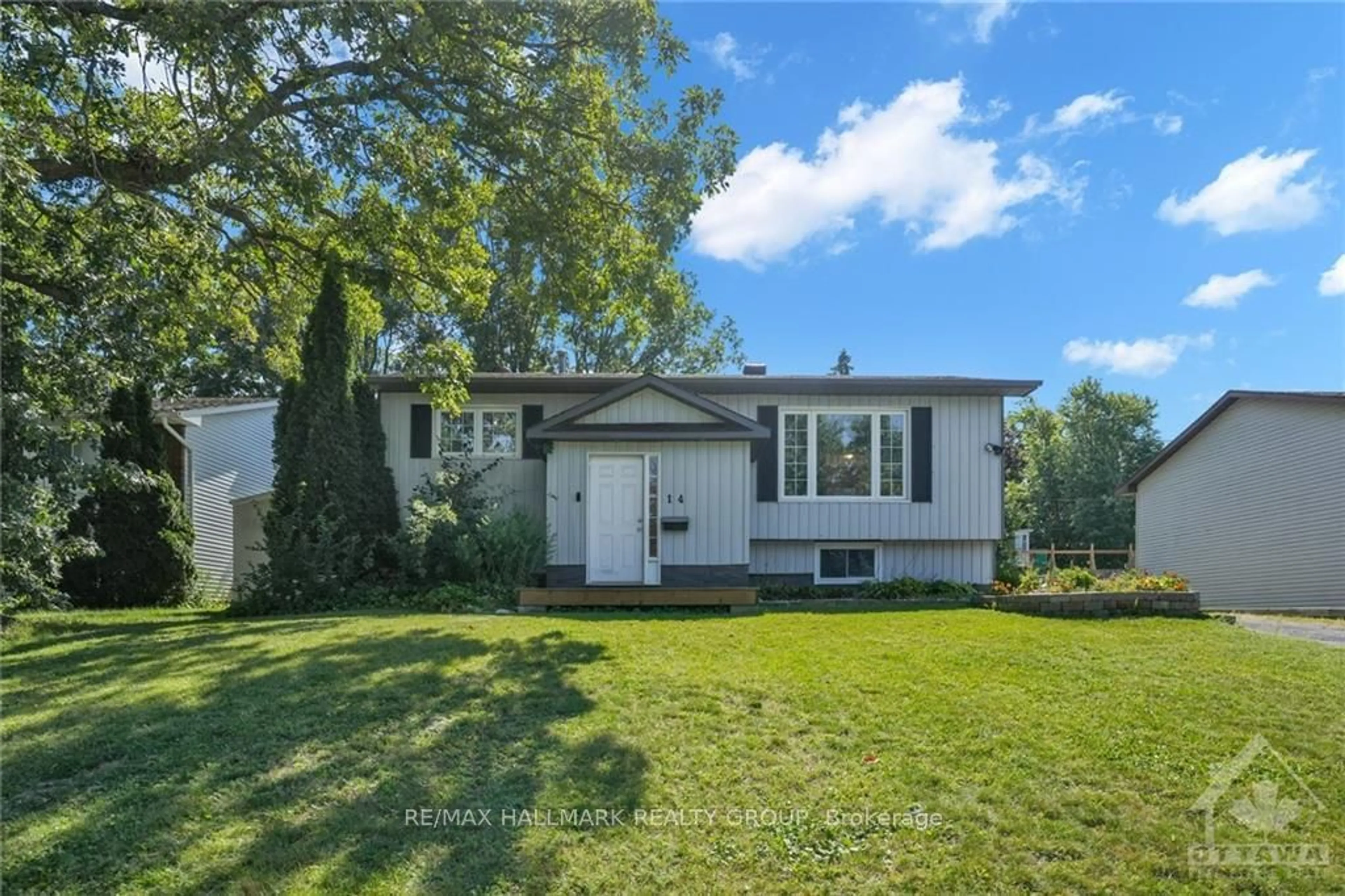 Frontside or backside of a home, cottage for 14 HENDERSON St, Carleton Place Ontario K7C 3Y8