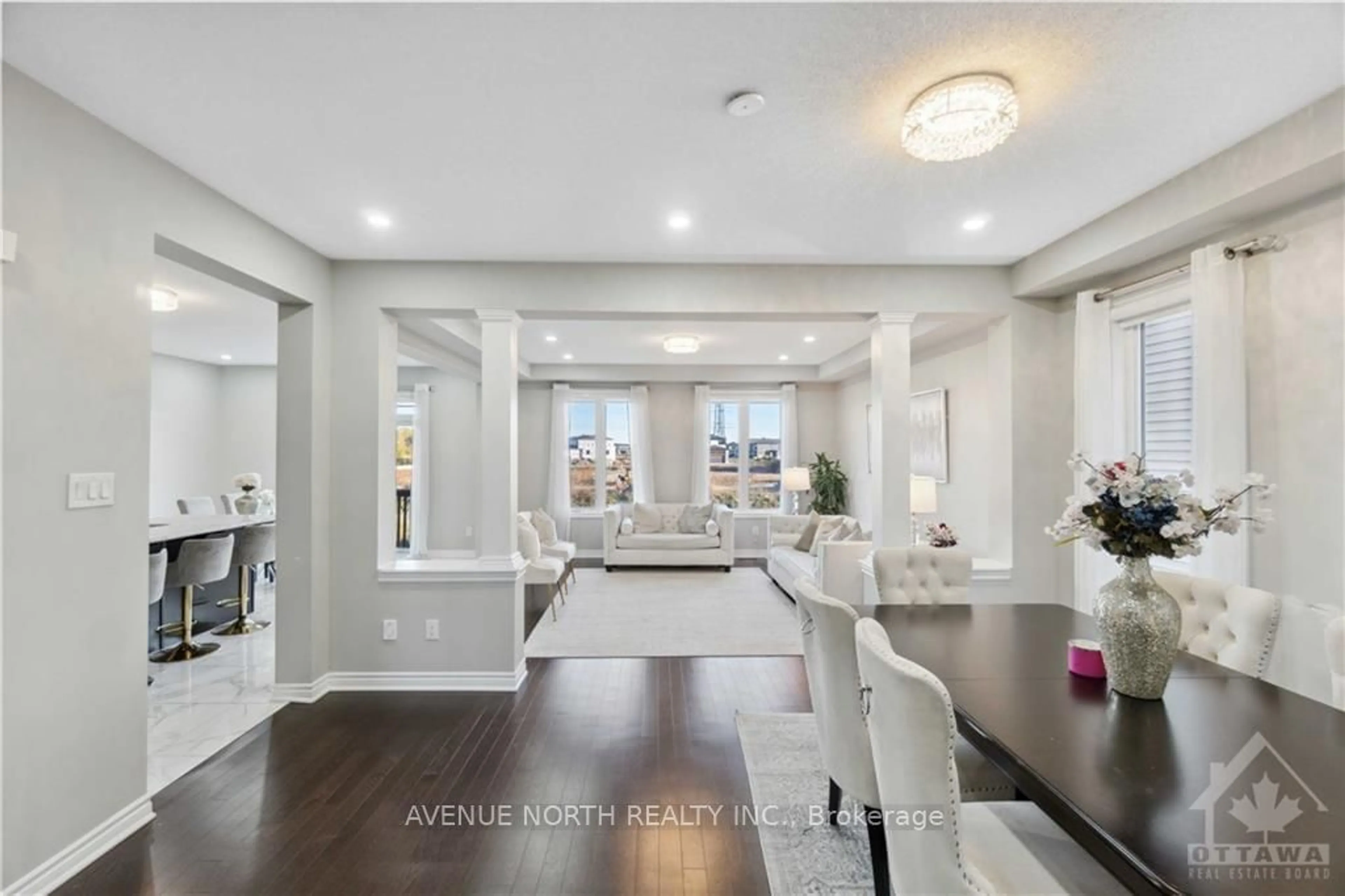 Indoor entryway, wood floors for 4776 ABBOTT St, Kanata Ontario K2V 0L4