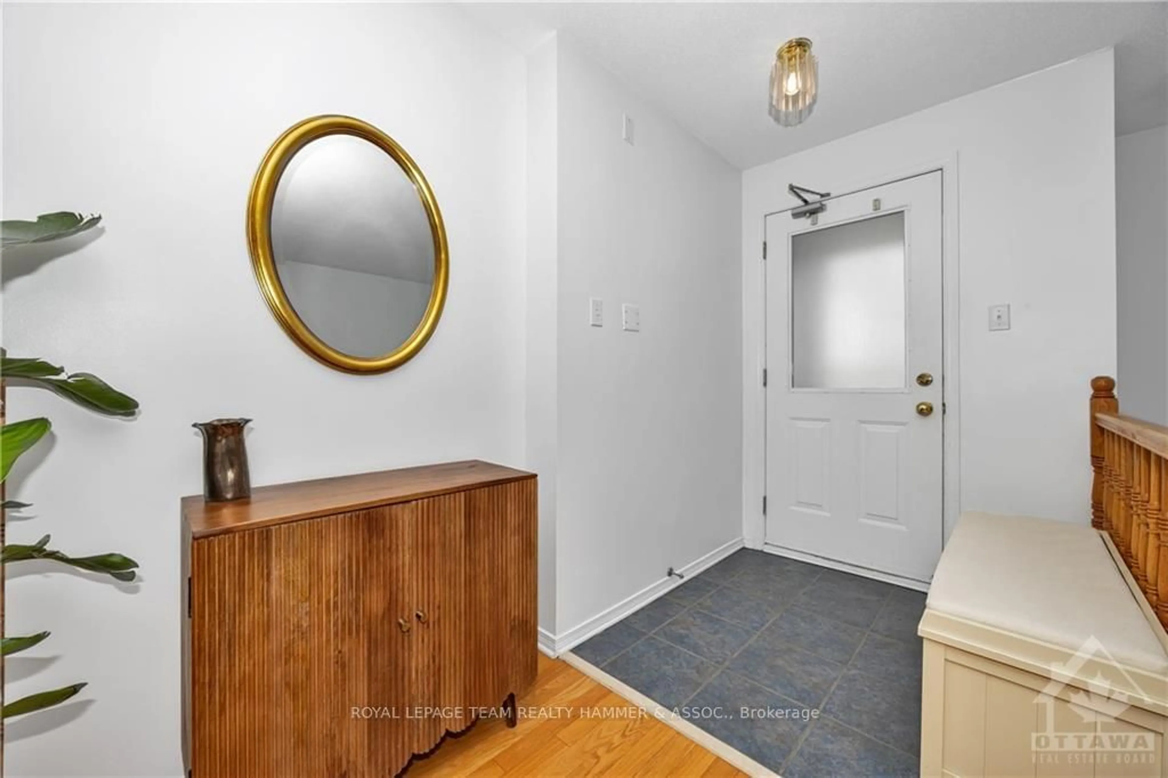 Indoor entryway, wood floors for 1701 BLOHM Dr #14, Hunt Club - South Keys and Area Ontario K1G 6N6