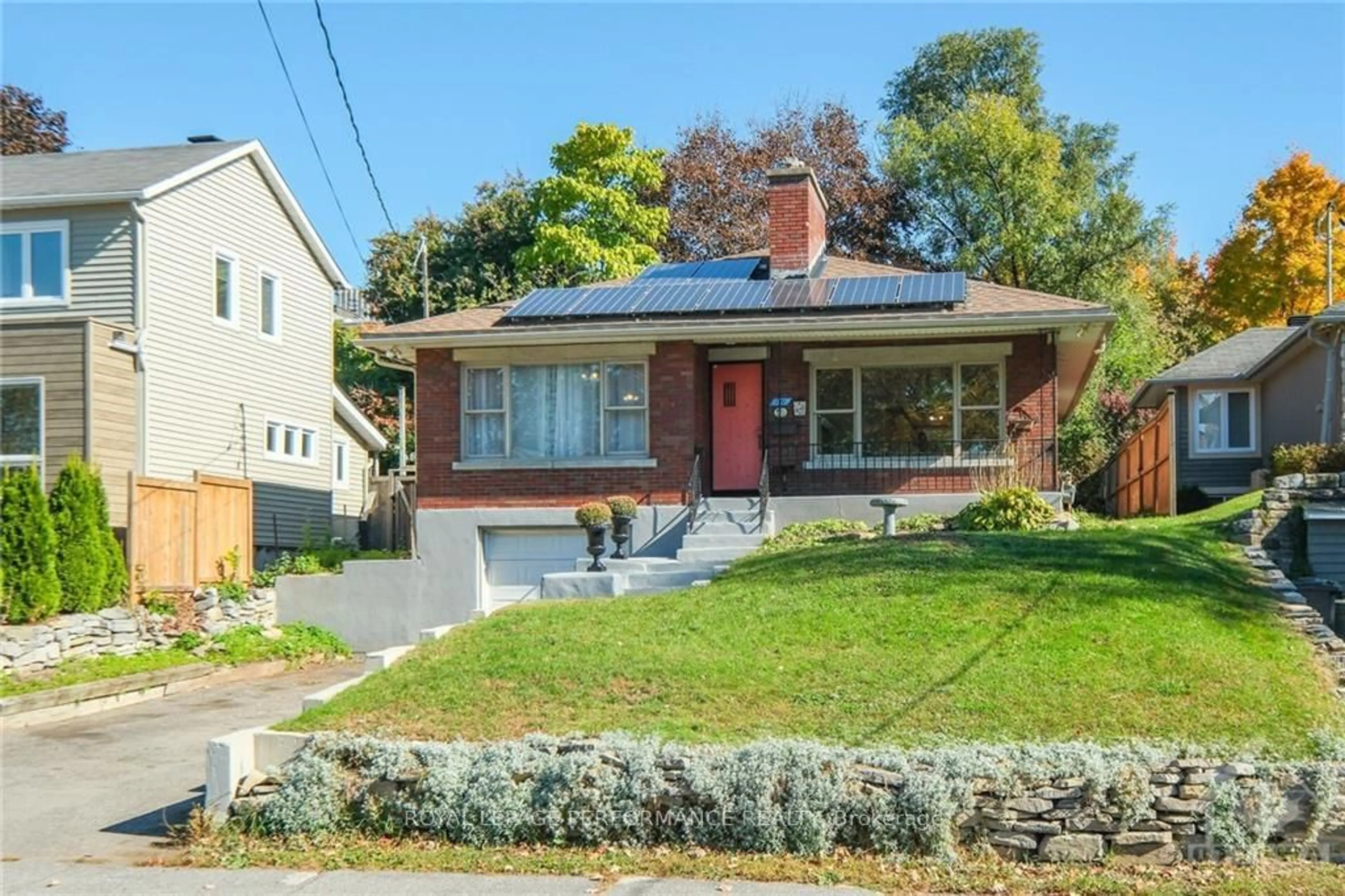 Frontside or backside of a home, cottage for 181 NORTHWESTERN Ave, Tunneys Pasture and Ottawa West Ontario K1Y 0M1