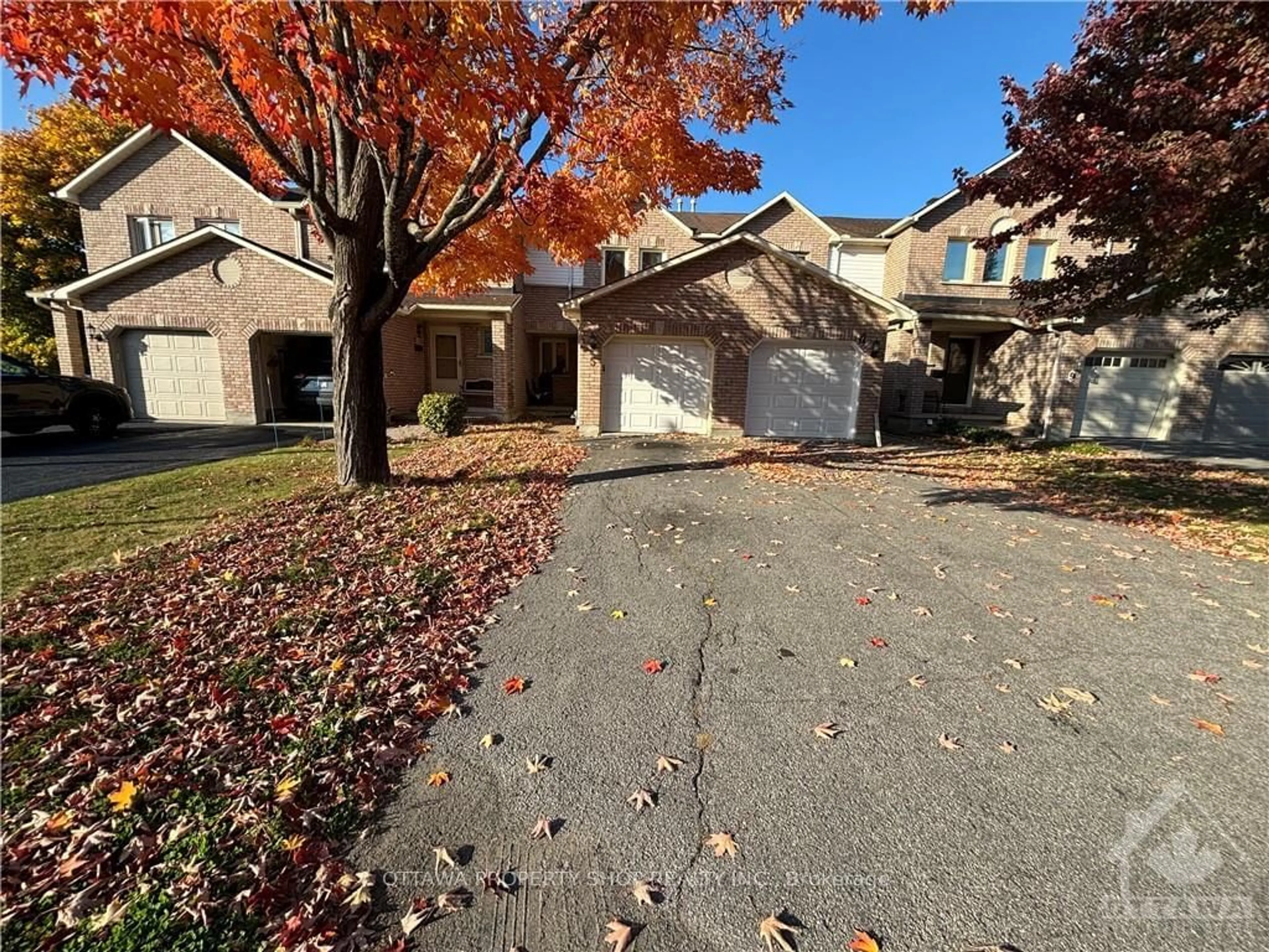 A pic from exterior of the house or condo, the street view for 5 MAURYA Crt, Hunt Club - South Keys and Area Ontario K1G 5S2