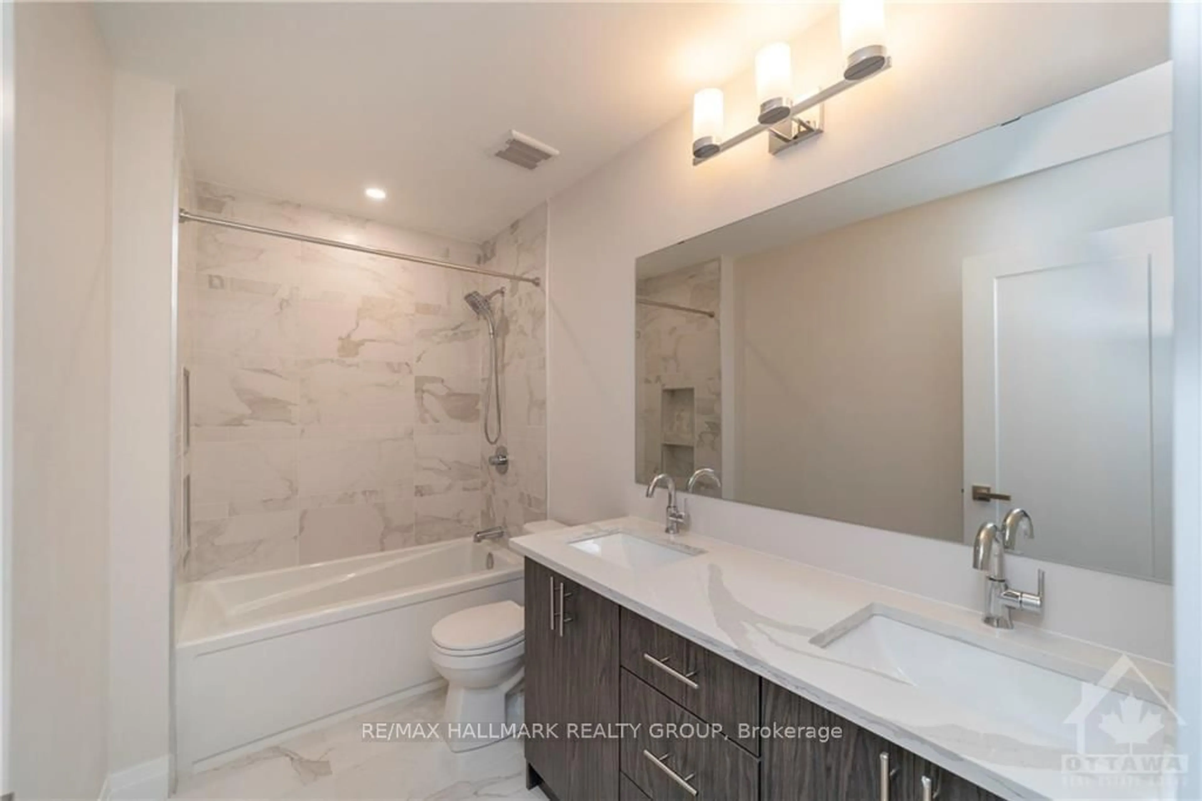 Contemporary bathroom, ceramic floors for 27 BACHMAN Terr, Kanata Ontario K2L 1W2