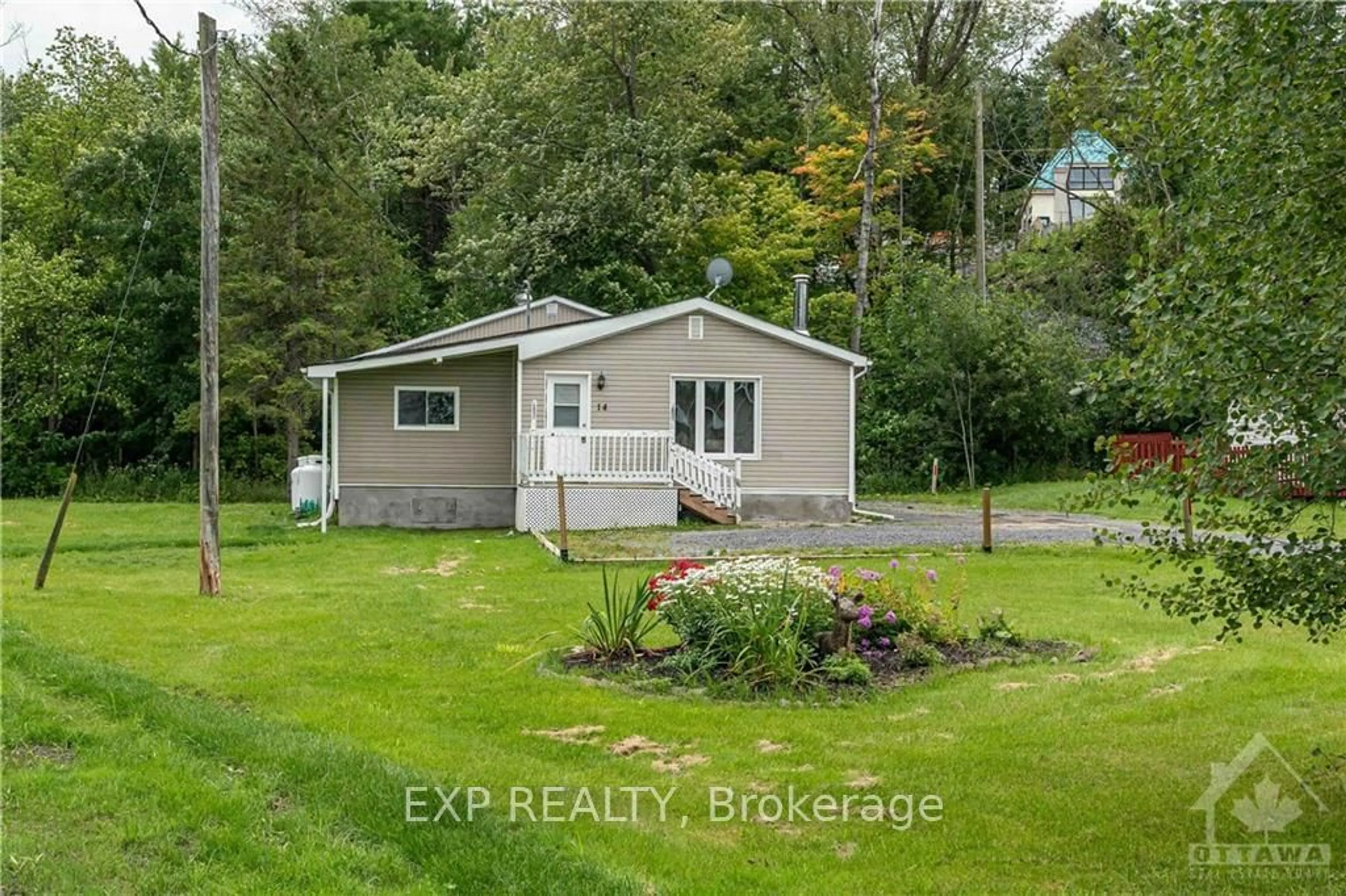 Frontside or backside of a home, cottage for 182 DALLAIRE St #14, Clarence-Rockland Ontario K4K 1K7