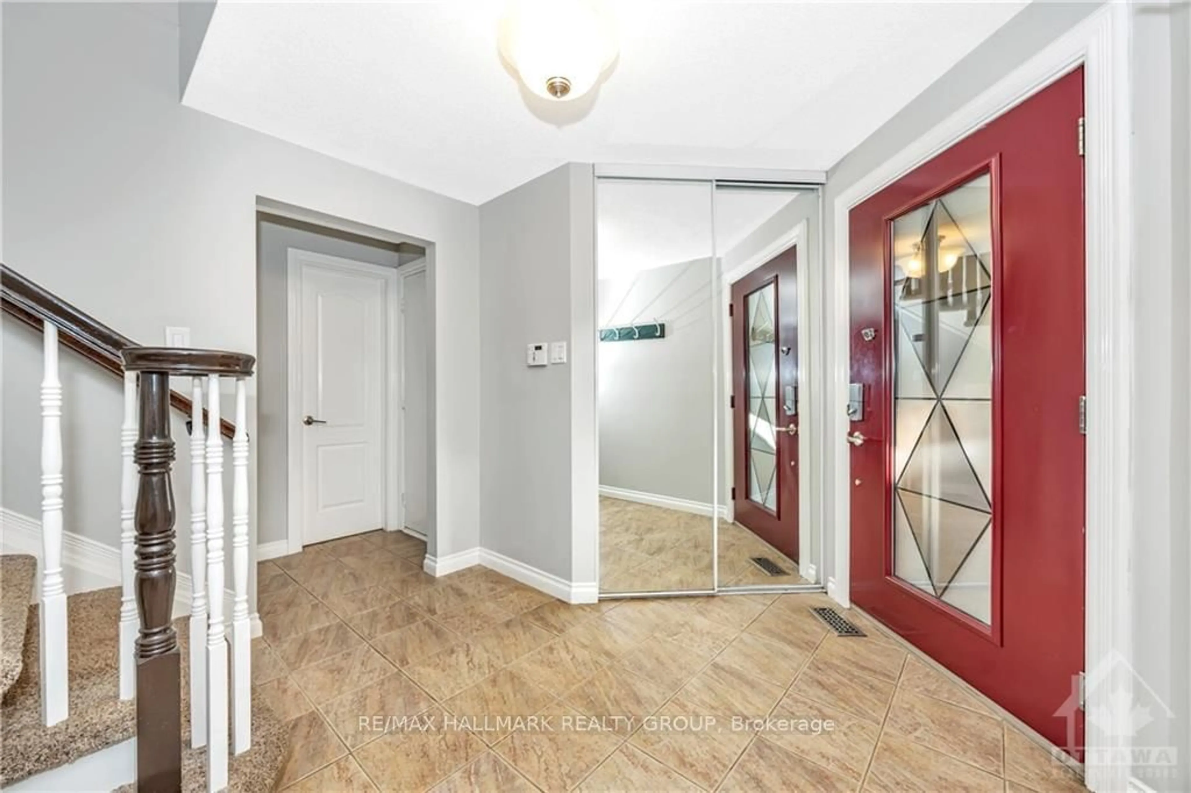 Indoor entryway, wood floors for 6103 LARIVIERE Cres, Orleans - Convent Glen and Area Ontario K1W 1C5