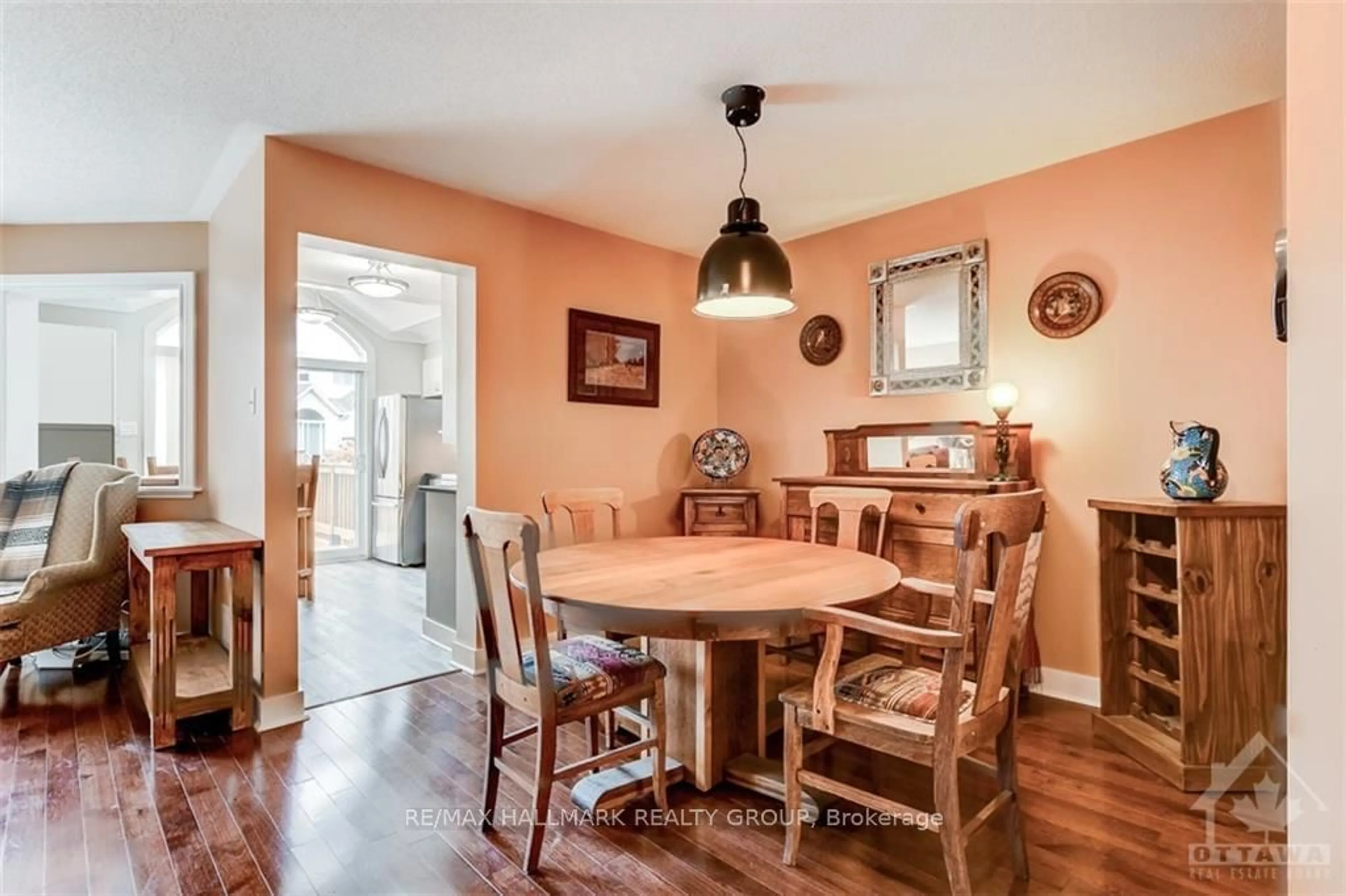 Dining room, wood floors, cottage for 130 LANDOVER Cres, Kanata Ontario K2M 2W2