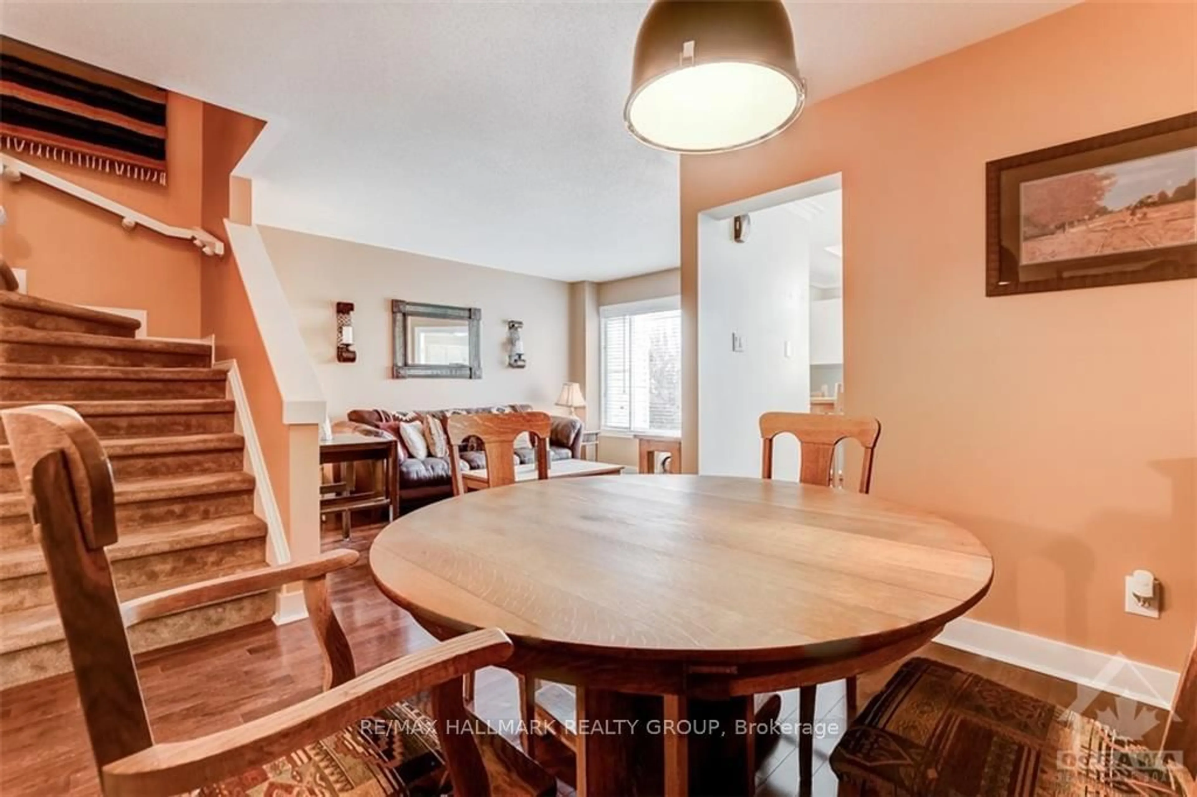 Dining room, wood floors, cottage for 130 LANDOVER Cres, Kanata Ontario K2M 2W2