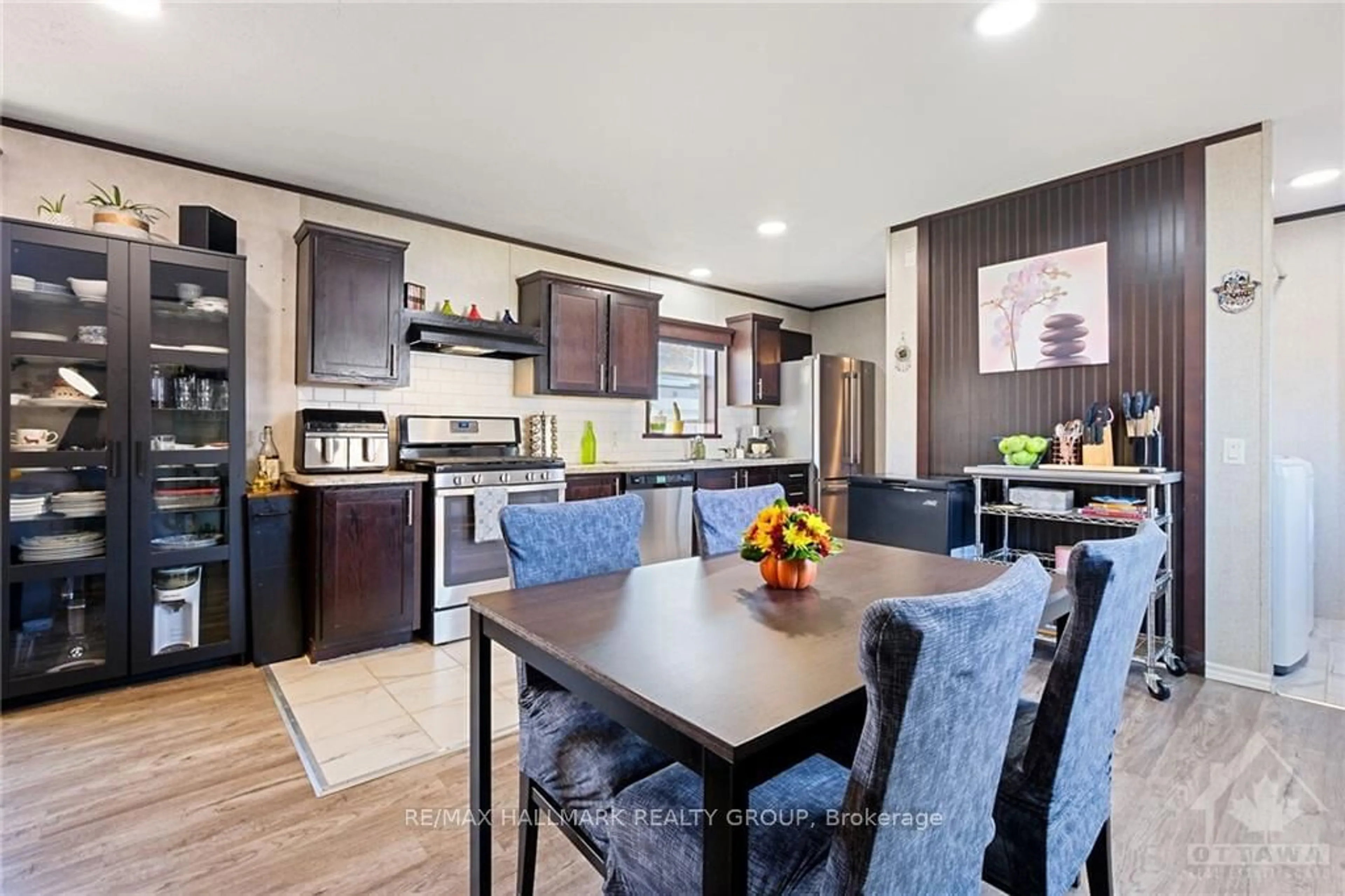 Open concept kitchen for 3535 ST JOSEPH Blvd #100, Orleans - Cumberland and Area Ontario K4A 0Z6