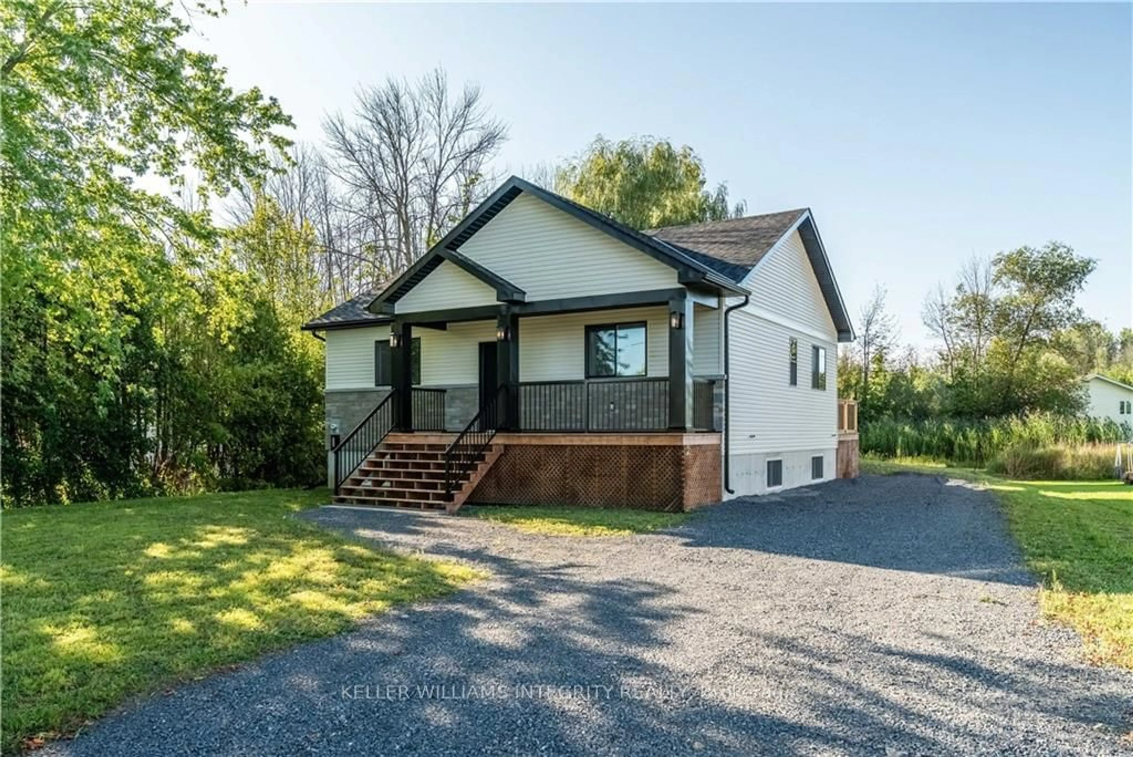 Frontside or backside of a home, cottage for 16663 COUNTY RD 36 Rd, South Stormont Ontario K0C 1P0