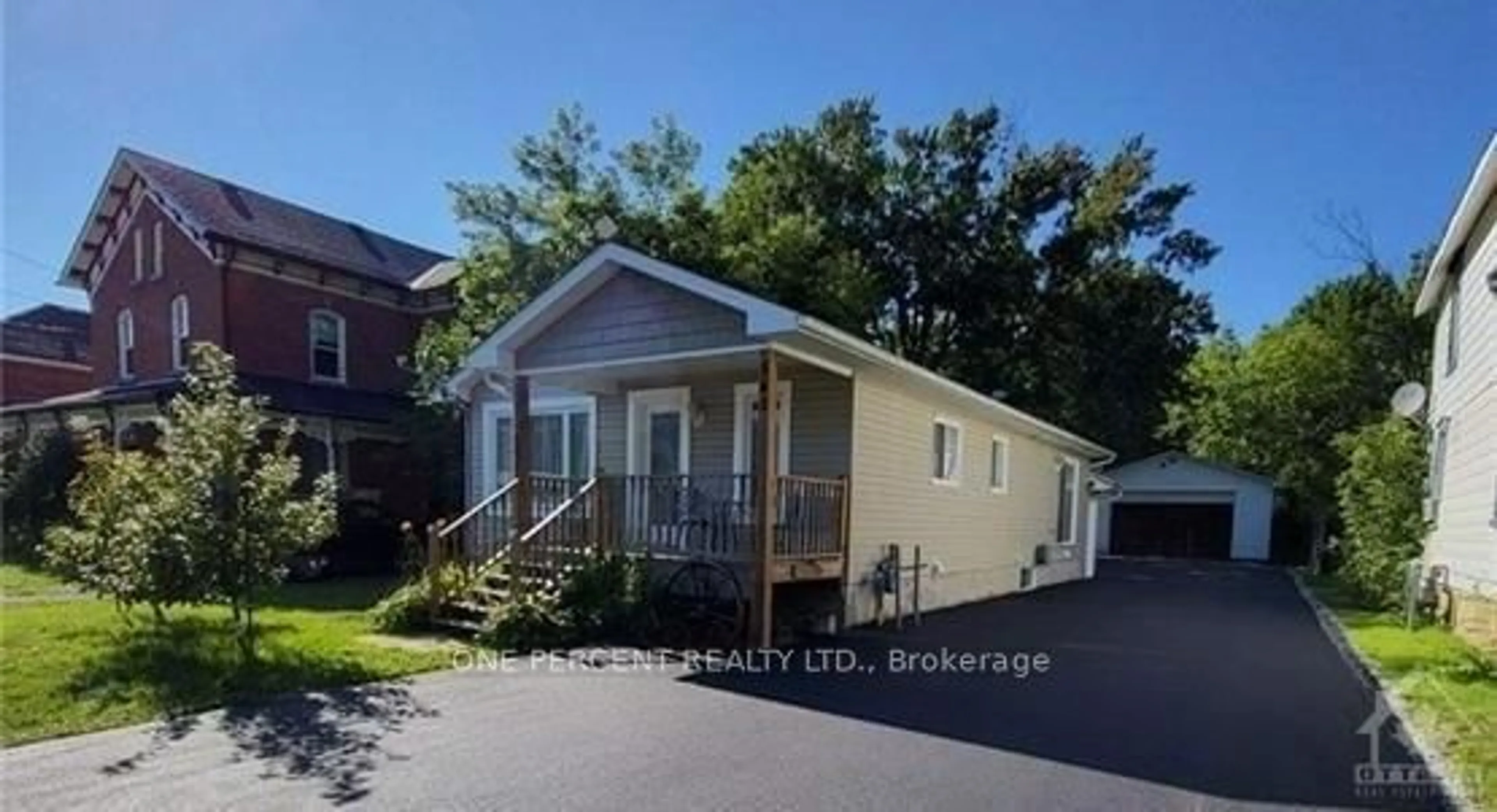 A pic from exterior of the house or condo, cottage for 542 MAIN St, North Dundas Ontario K0C 2K0