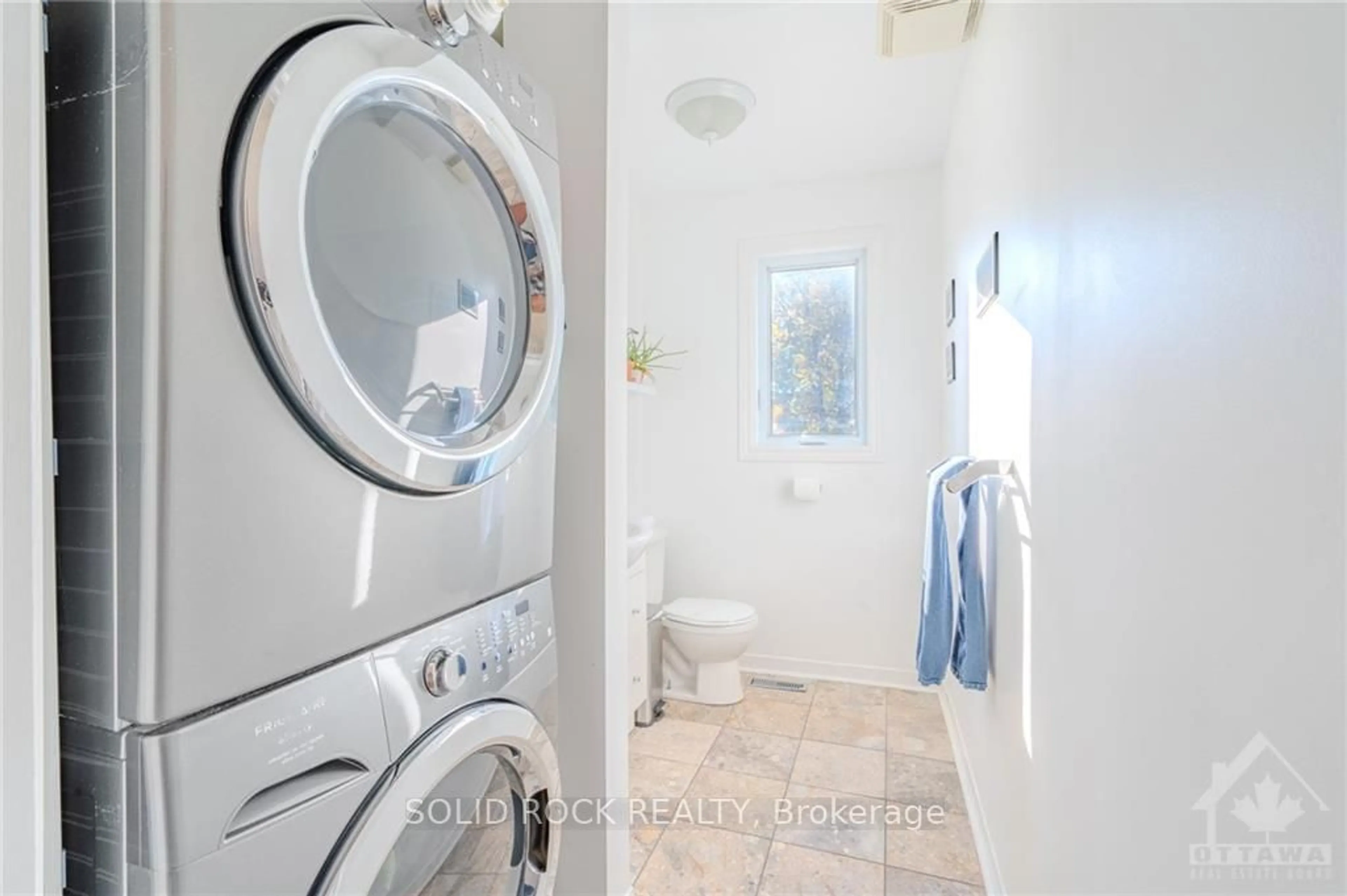 Laundry room for 49 TYNDALL St, Tunneys Pasture and Ottawa West Ontario K1Y 4N8