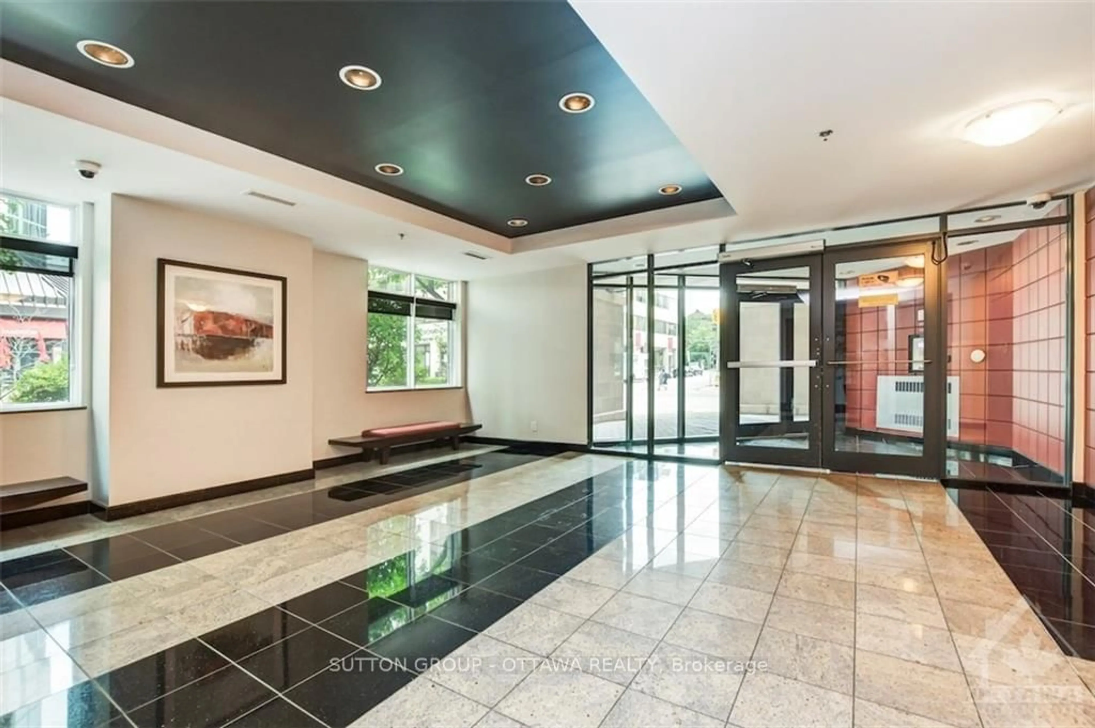 Indoor lobby, ceramic floors for 445 LAURIER Ave #1001, Ottawa Centre Ontario K1R 0A2