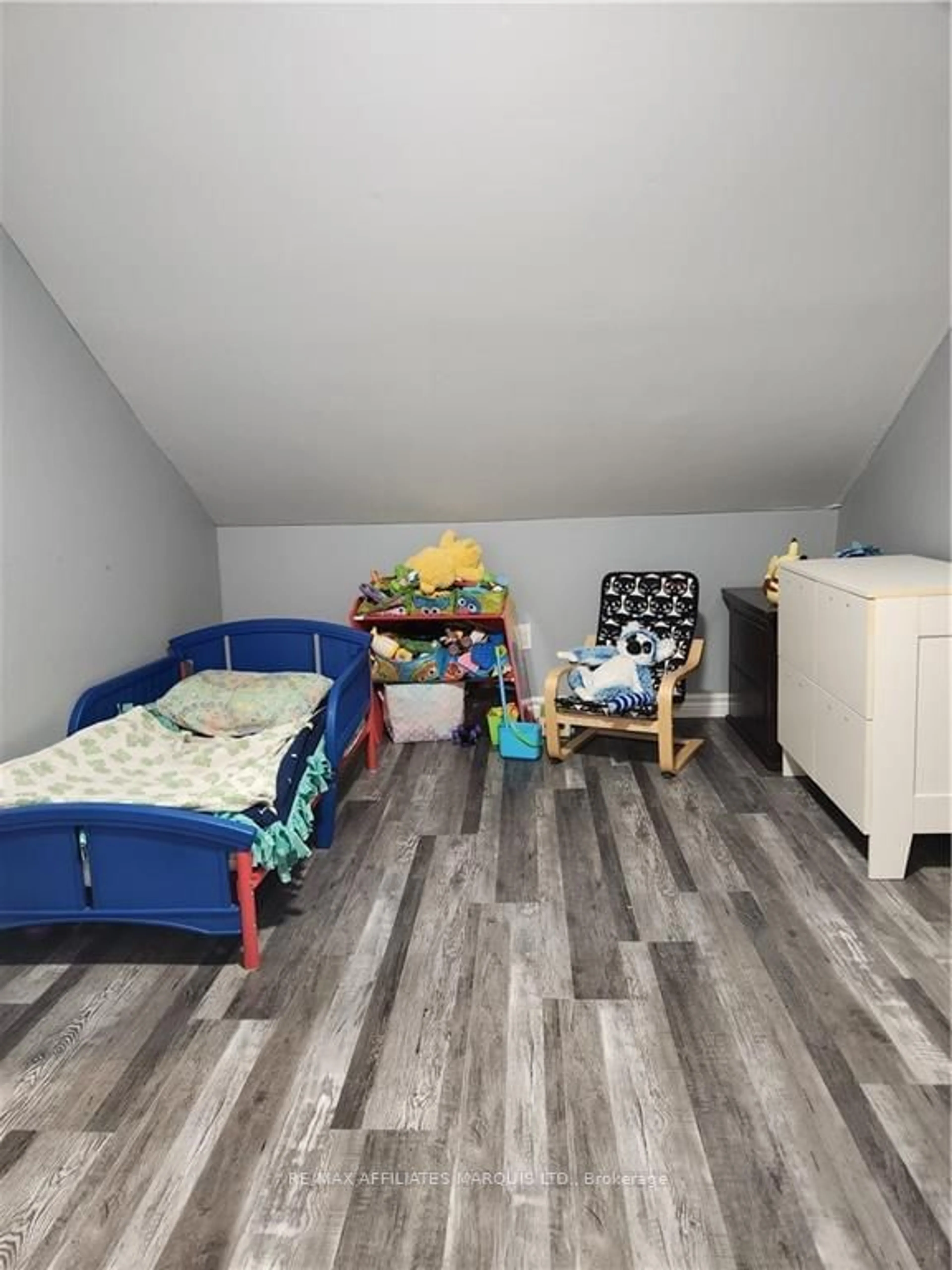 A pic of a room, wood floors for 12241/2 CUMBERLAND St, Cornwall Ontario K6J 4K5