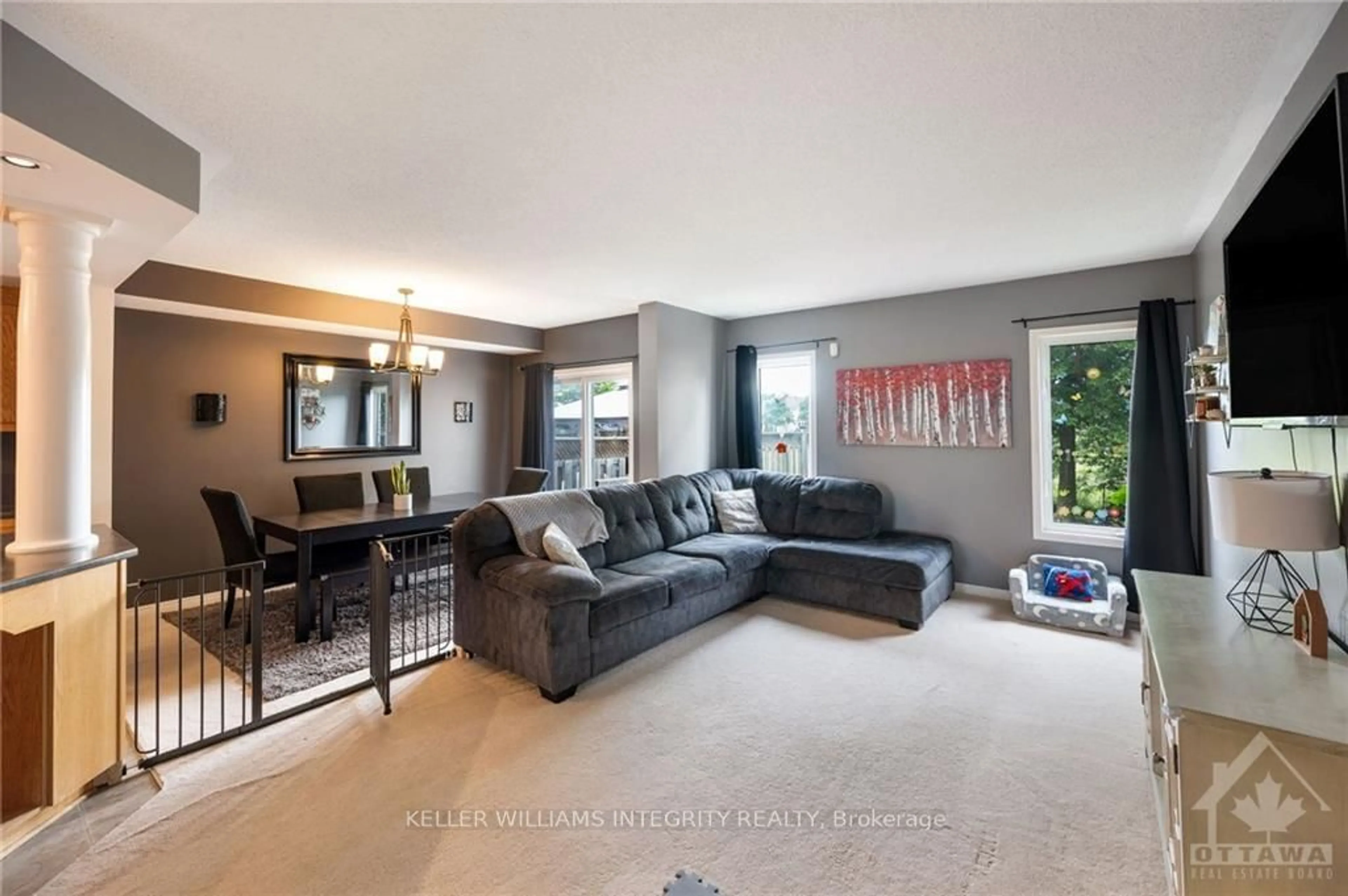 Living room, carpet floors for 2022 WINSOME Terr, Orleans - Cumberland and Area Ontario K4A 4Y4