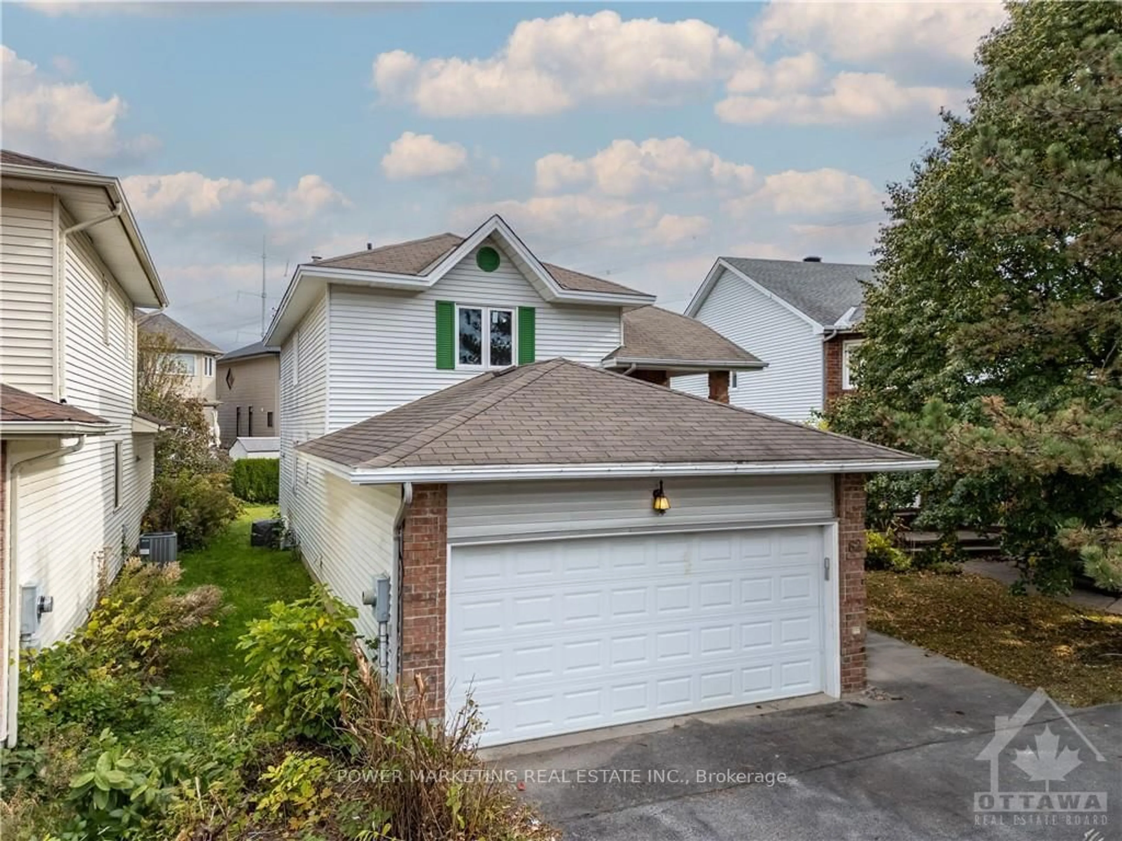 Frontside or backside of a home, cottage for 62 SADDLEHORN Cres, Kanata Ontario K2M 2B1