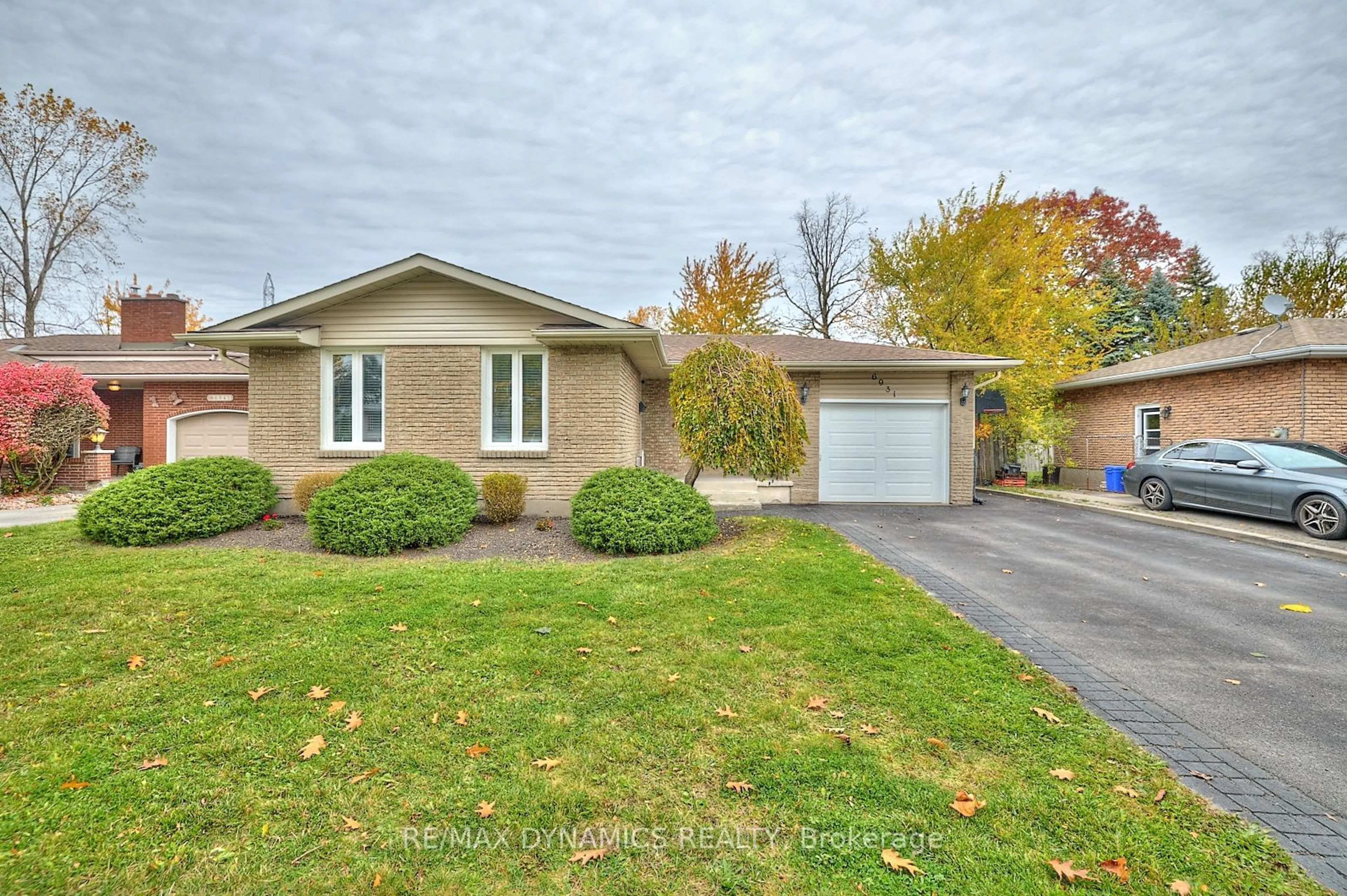 A pic from exterior of the house or condo, the street view for 6931 Casey St, Niagara Falls Ontario L2J 3G6