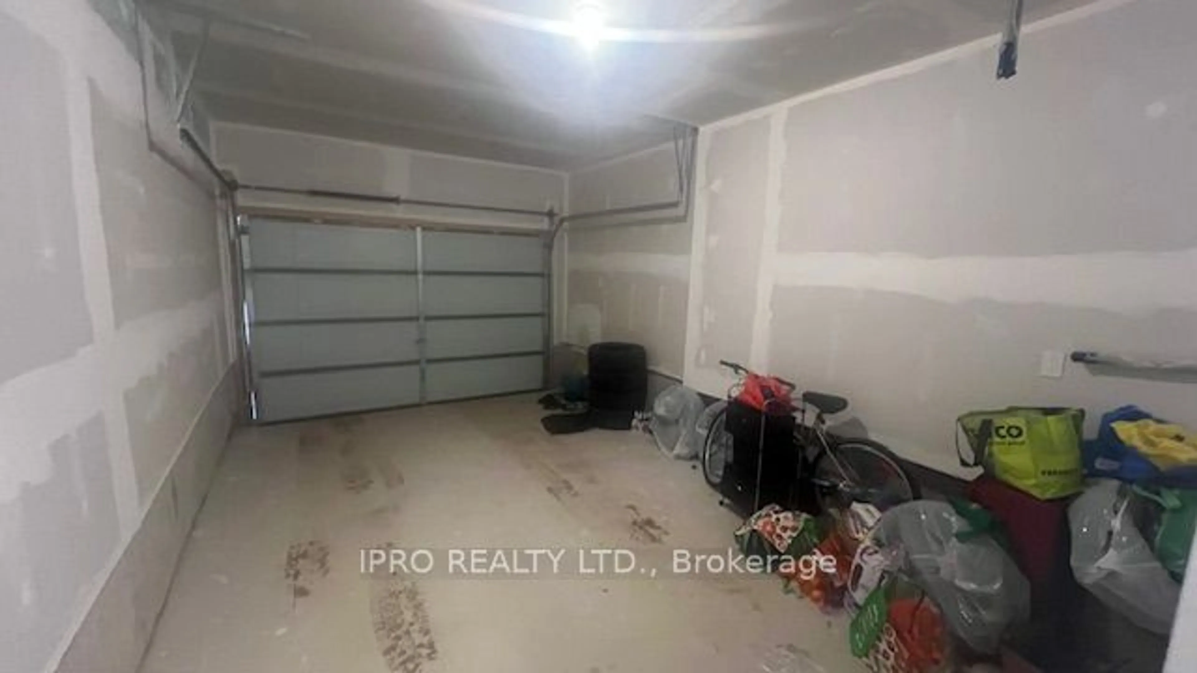 Indoor garage, unknown floor for 7 Fennell St, Southgate Ontario N0C 1B0