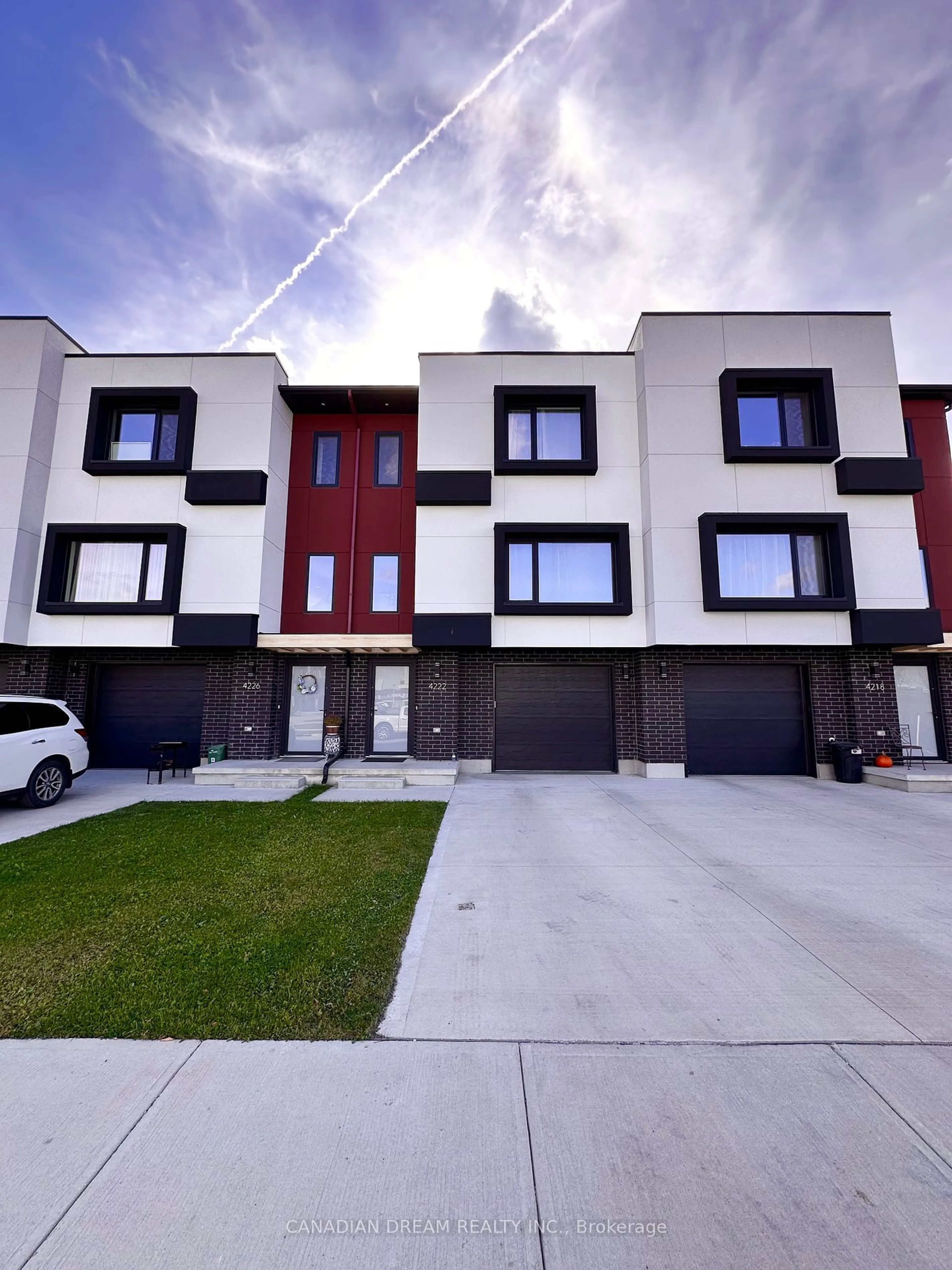 A pic from exterior of the house or condo, the front or back of building for 4222 Lismer Lane, London Ontario N6L 0H7