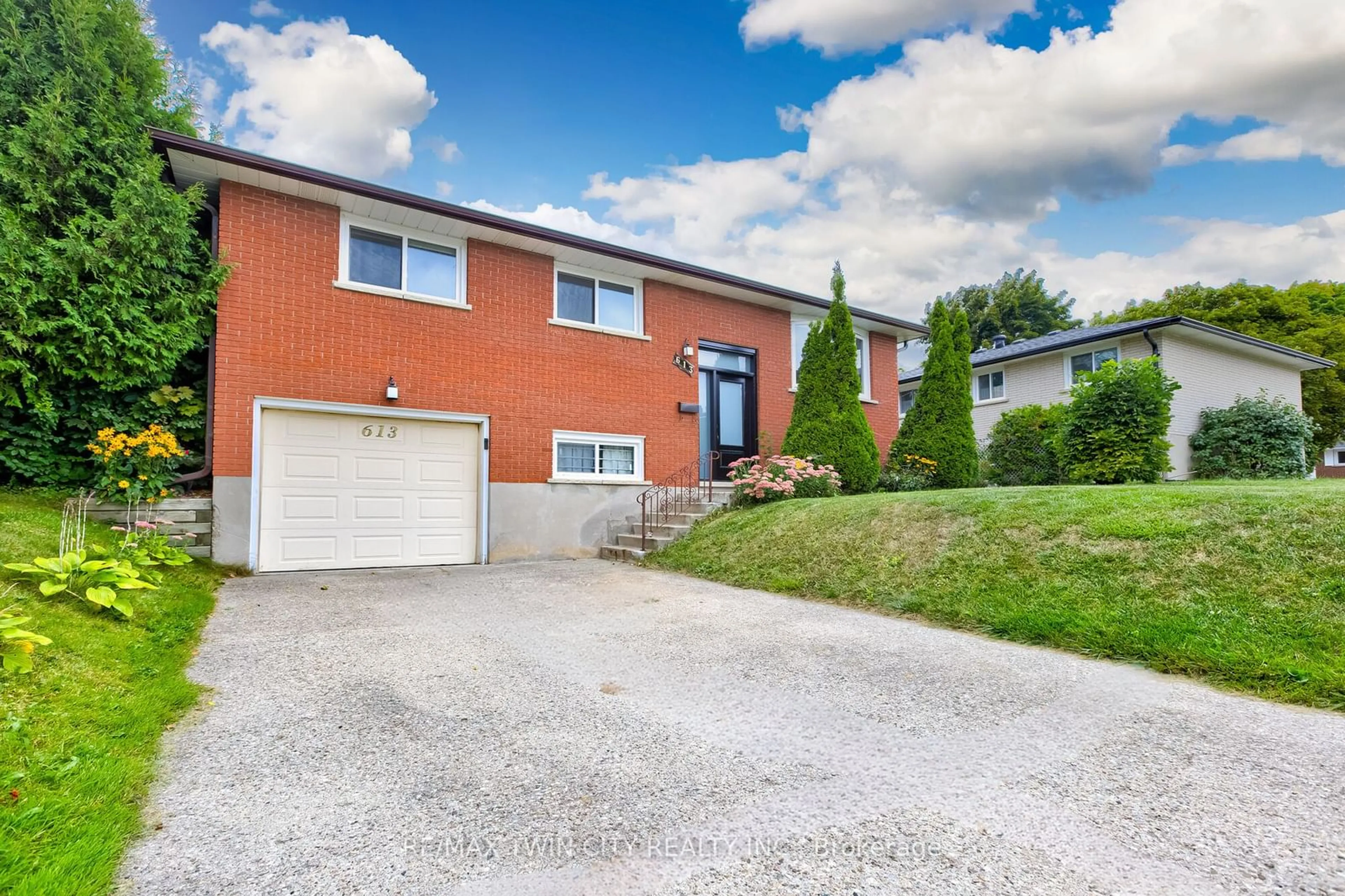 Frontside or backside of a home, the street view for 613 Glen Forrest Blvd, Waterloo Ontario N2L 4J9