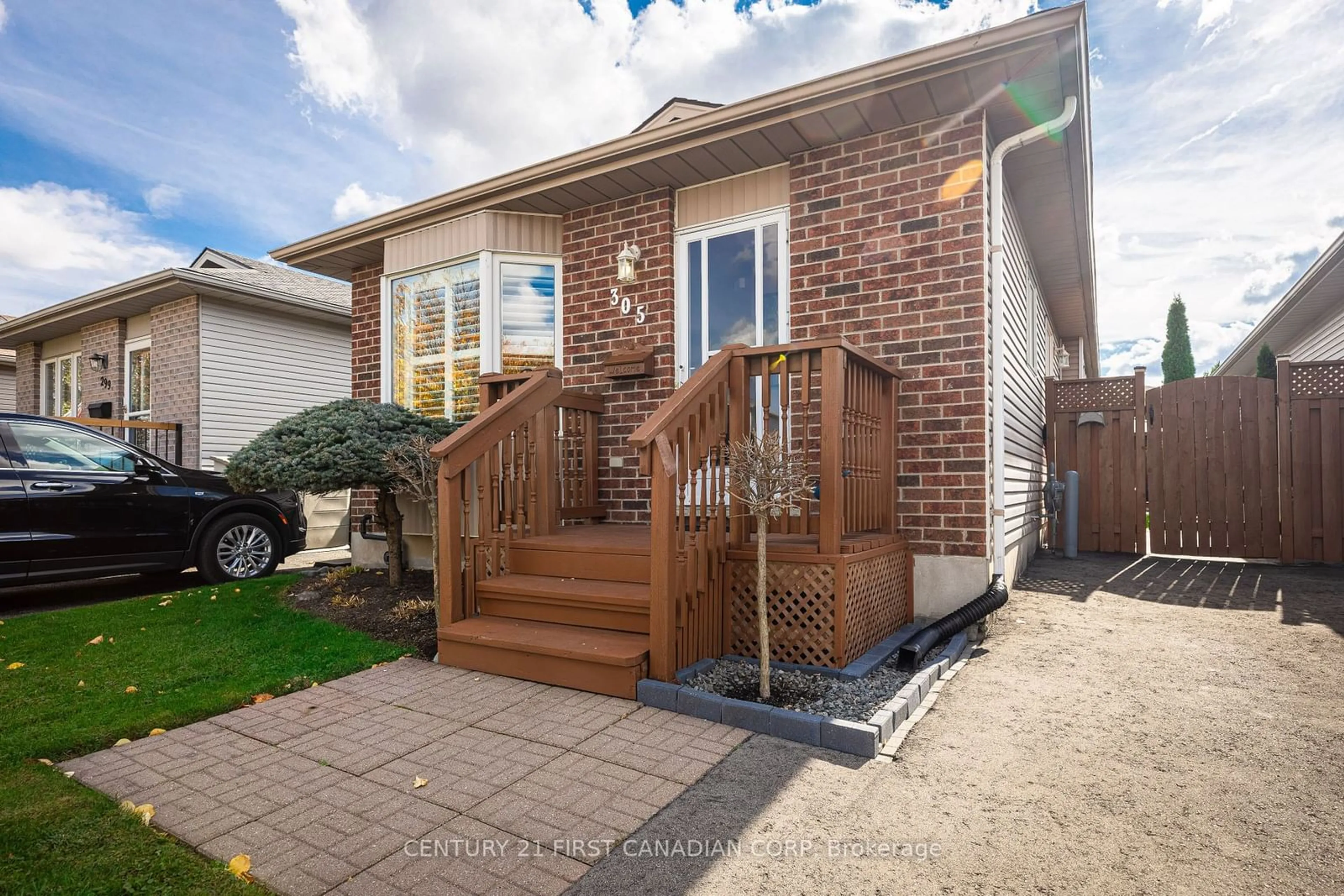 Frontside or backside of a home, cottage for 305 Simpson Cres, London Ontario N5V 5E1