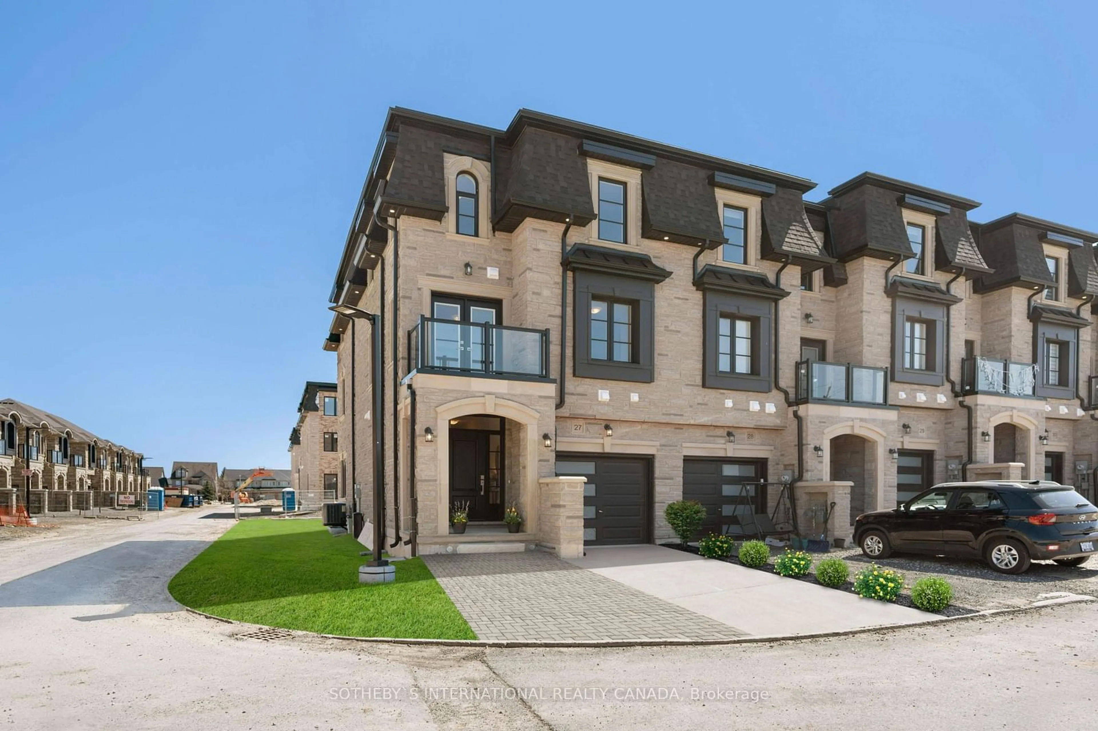 A pic from exterior of the house or condo, the street view for 675 Victoria Rd #22, Guelph Ontario N1E 0S9