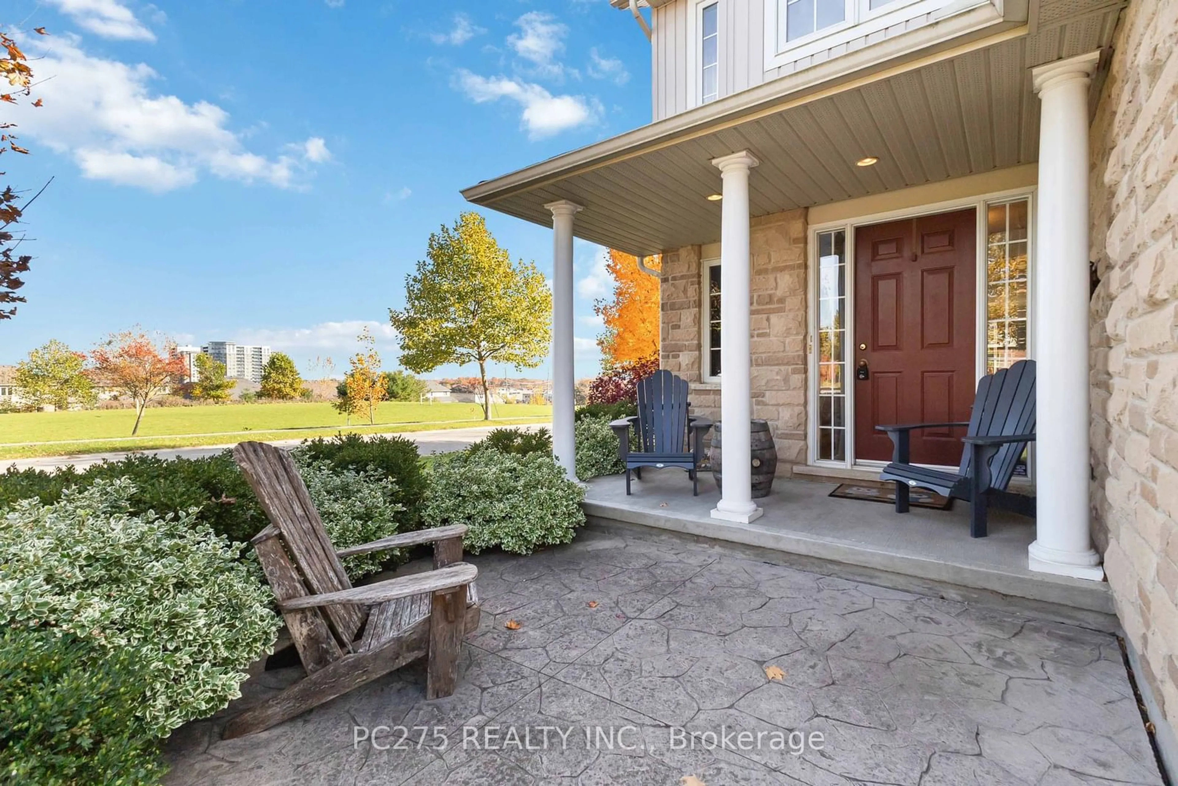 Patio, the street view for 941 Cherryhaven Dr, London Ontario N6K 5B1