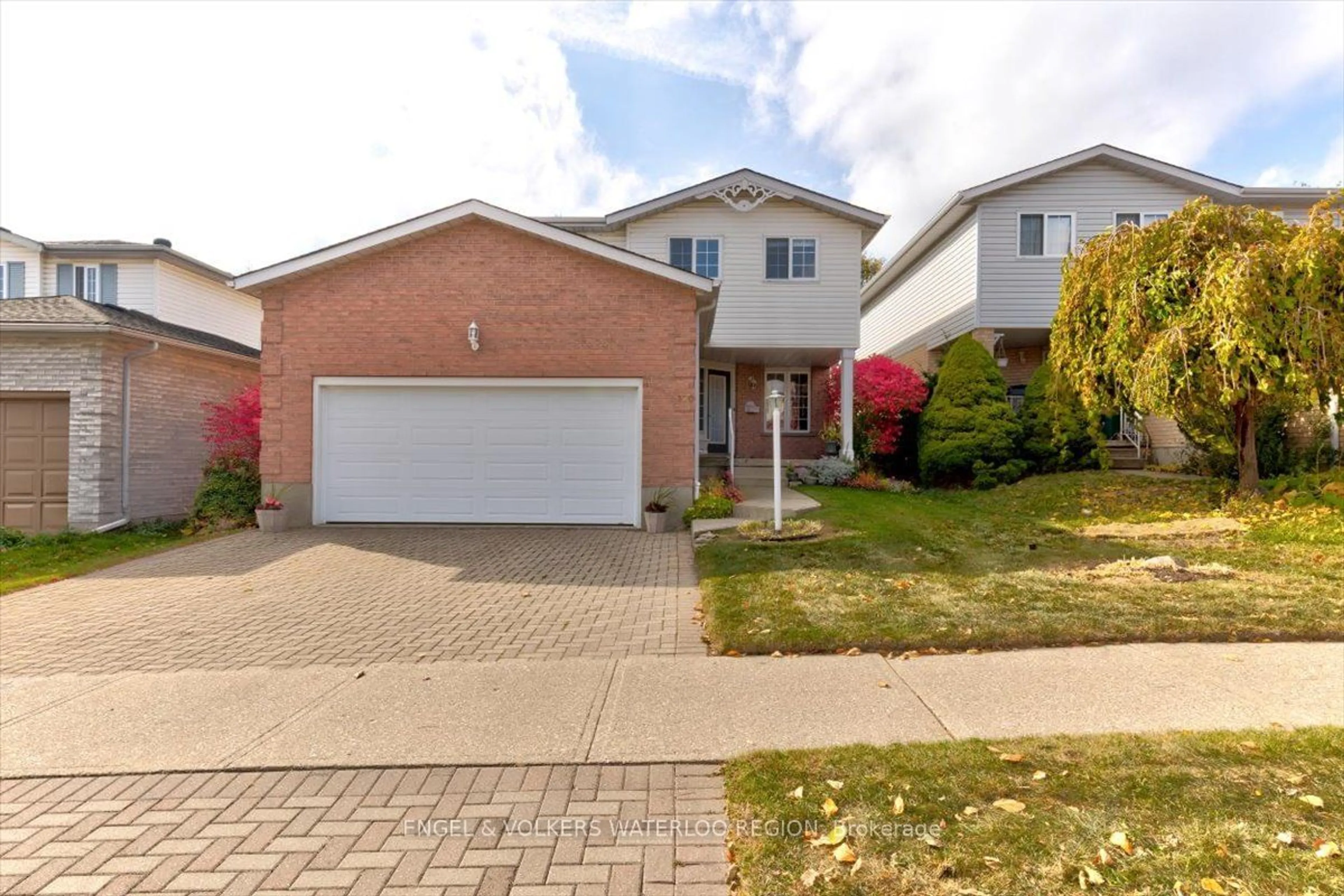 Frontside or backside of a home, the street view for 170 Northmanor Cres, Kitchener Ontario N2N 3C3